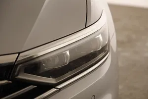 VW Passat Variant 2.0 TDI BMT Elegance | Thumbnail 20 von 22