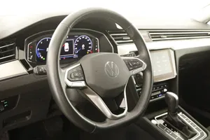 VW Passat Variant 2.0 TDI BMT Elegance | Thumbnail 4 von 22