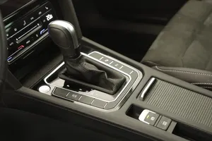 VW Passat Variant 2.0 TDI BMT Elegance | Thumbnail 5 von 22