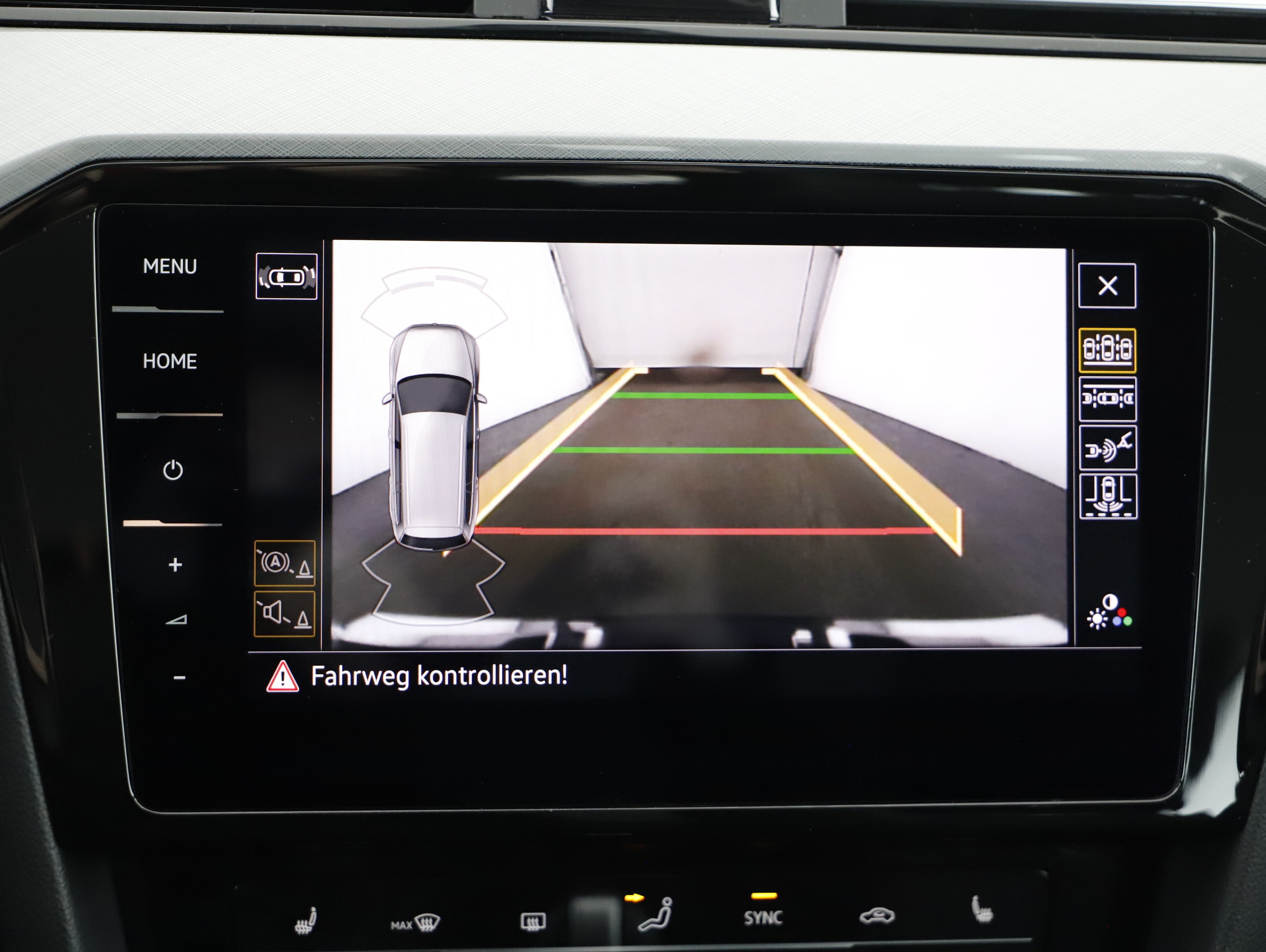 VW Passat Variant 2.0 TDI BMT Business | Bild 20 von 31