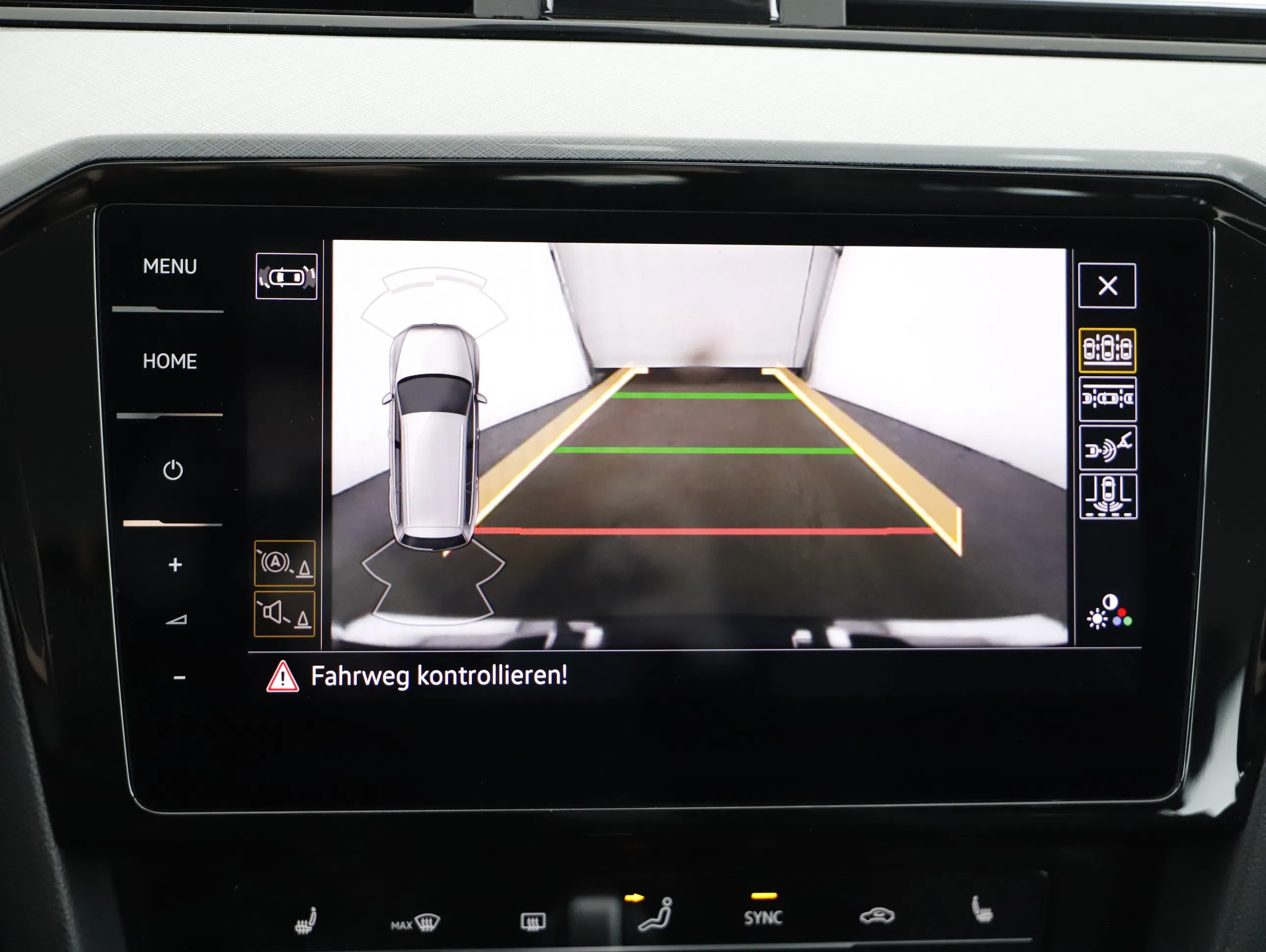 VW Passat Variant 2.0 TDI BMT Business | Bild 20 von 31