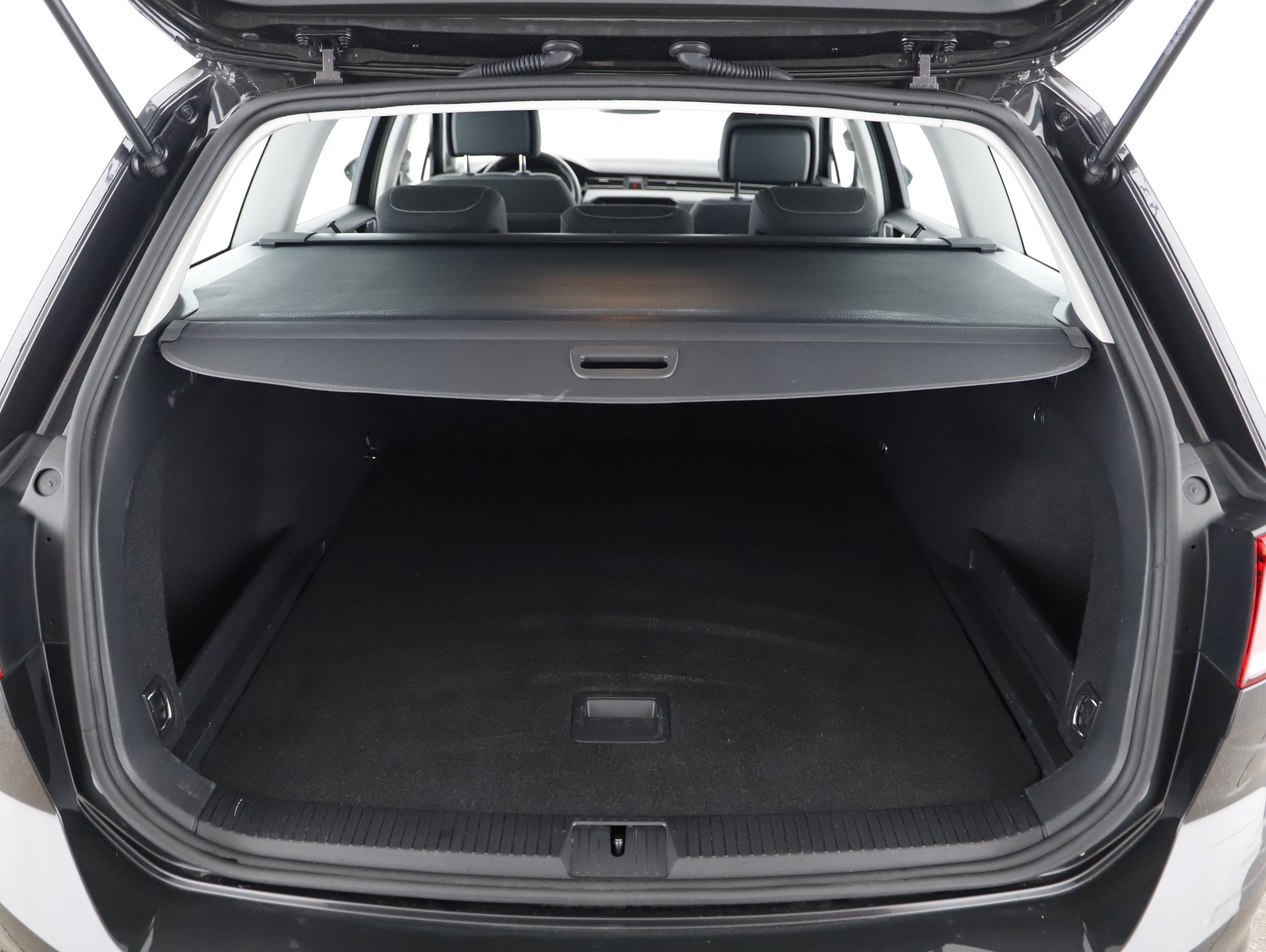 VW Passat Variant 2.0 TDI BMT Business | Bild 21 von 31