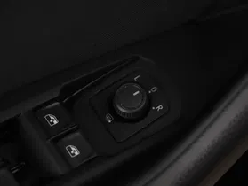 VW Passat Variant 2.0 TDI BMT Business | Thumbnail 27 von 31