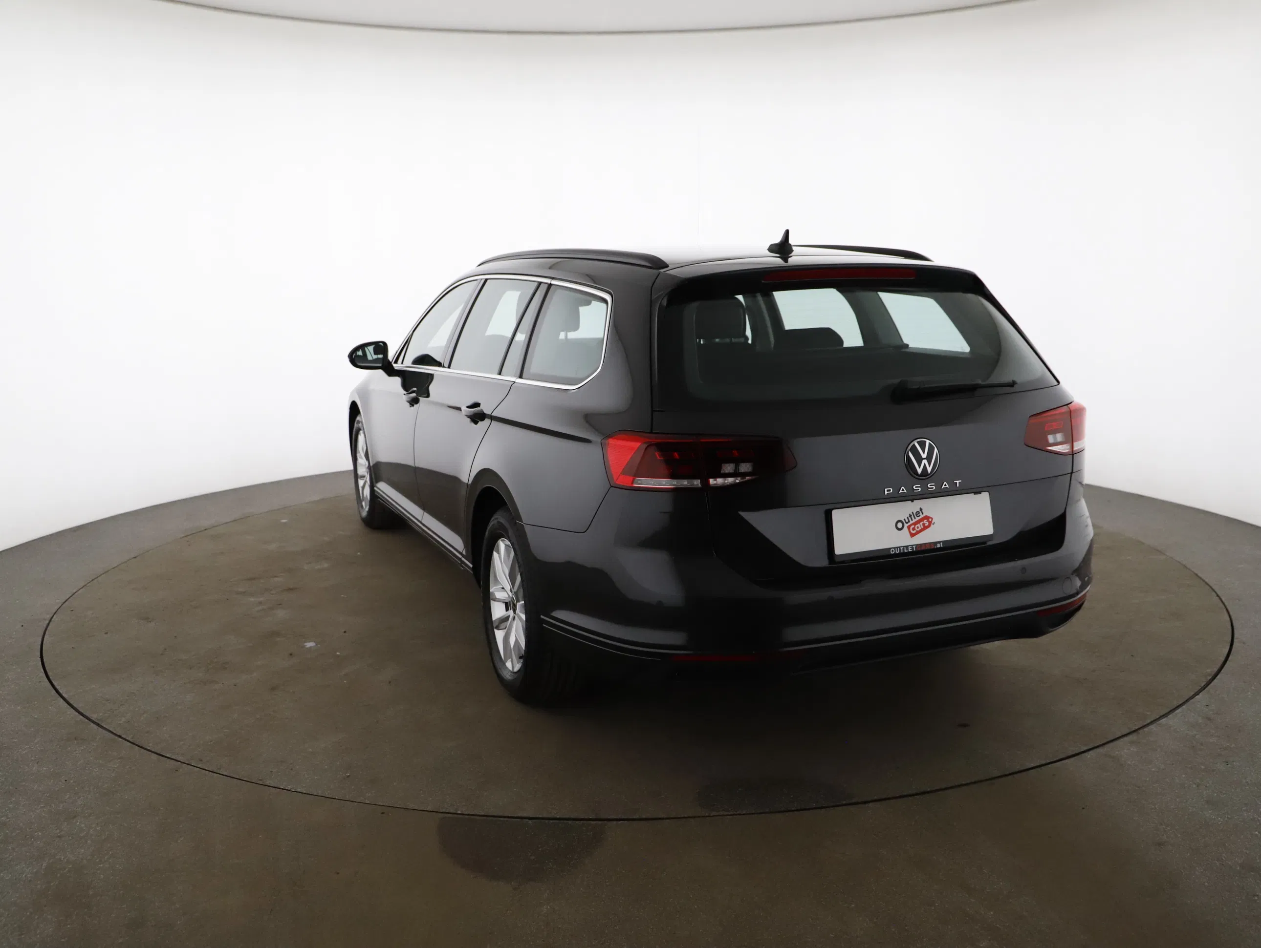 VW Passat Variant 2.0 TDI BMT Business | Bild 28 von 31