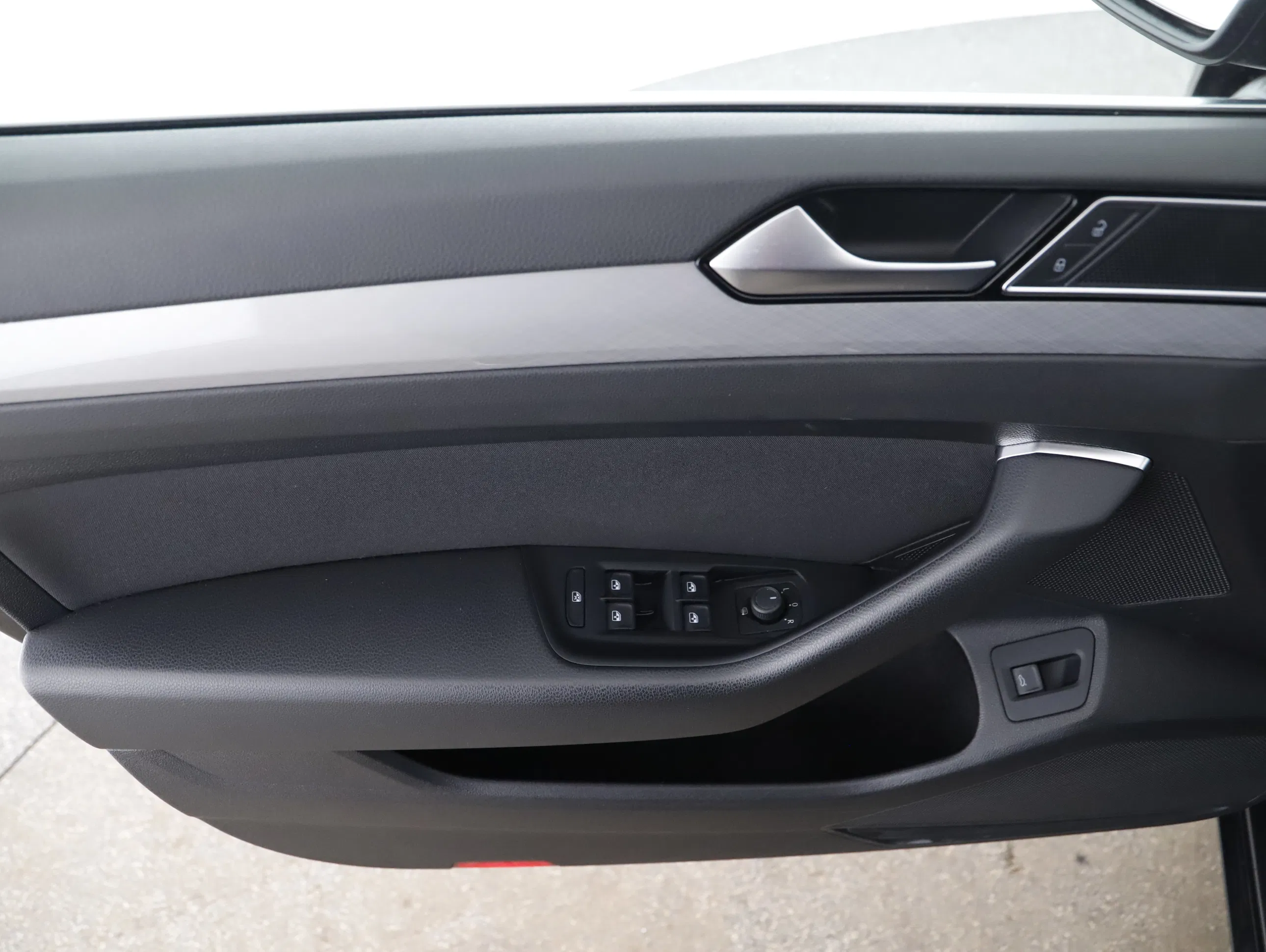 VW Passat Variant 2.0 TDI BMT Business | Bild 10 von 31