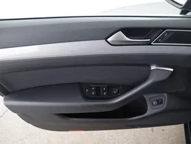 VW Passat Variant 2.0 TDI BMT Business | Thumbnail 10 von 31