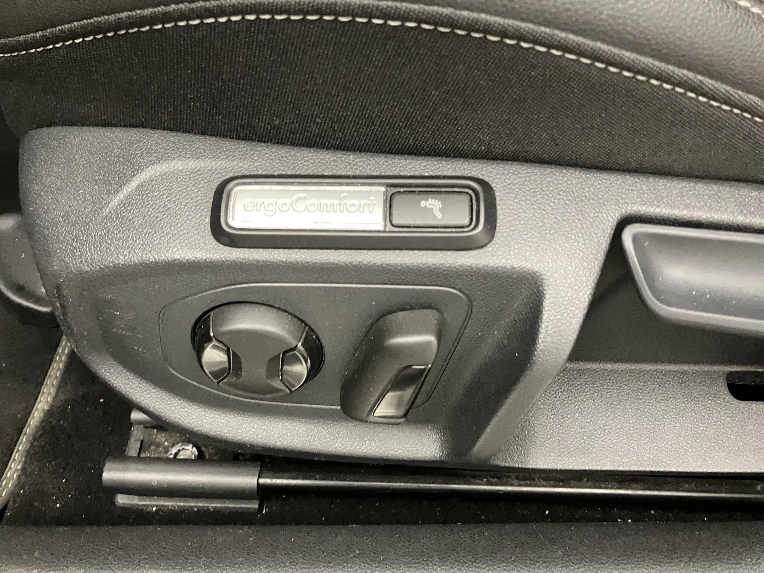 VW Arteon 1.5 TSI ACT R-Line | Bild 12 von 30