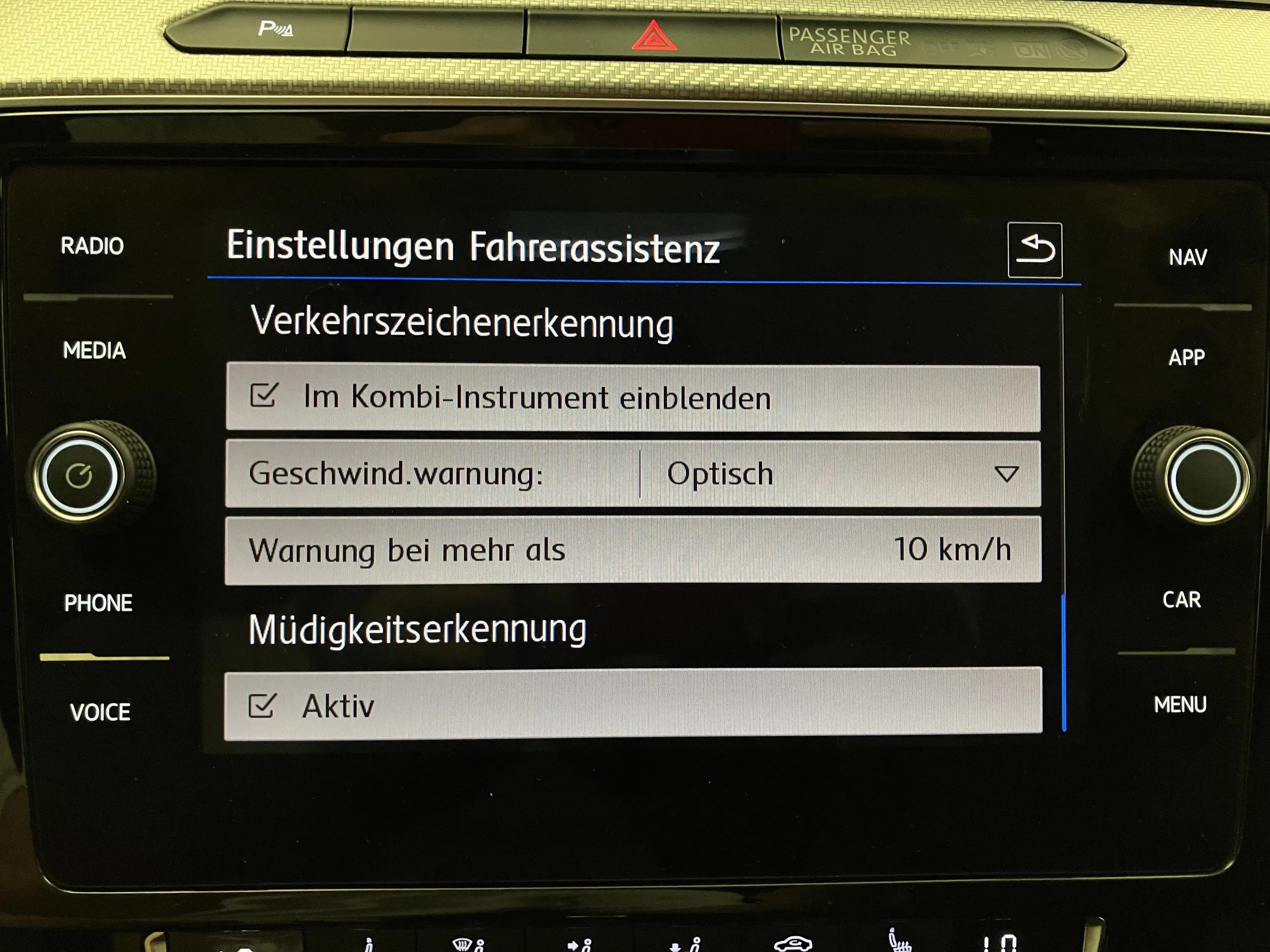 VW Arteon 1.5 TSI ACT R-Line | Bild 25 von 30