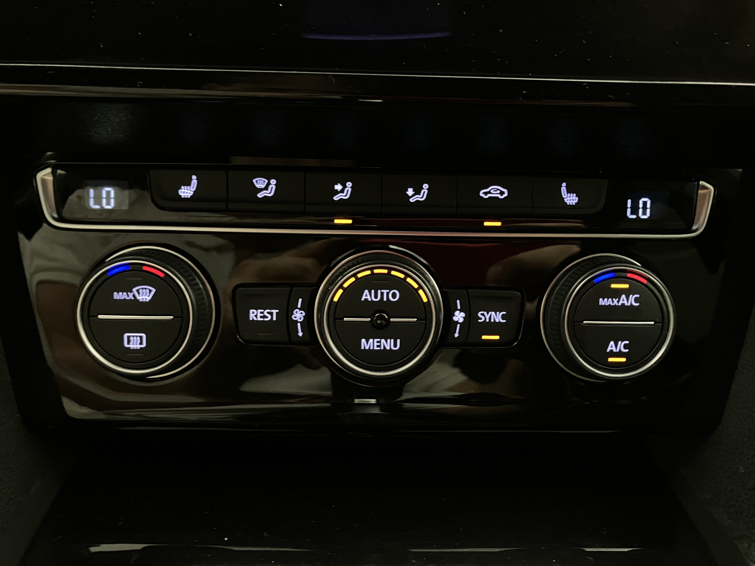 VW Arteon 1.5 TSI ACT R-Line | Bild 27 von 30