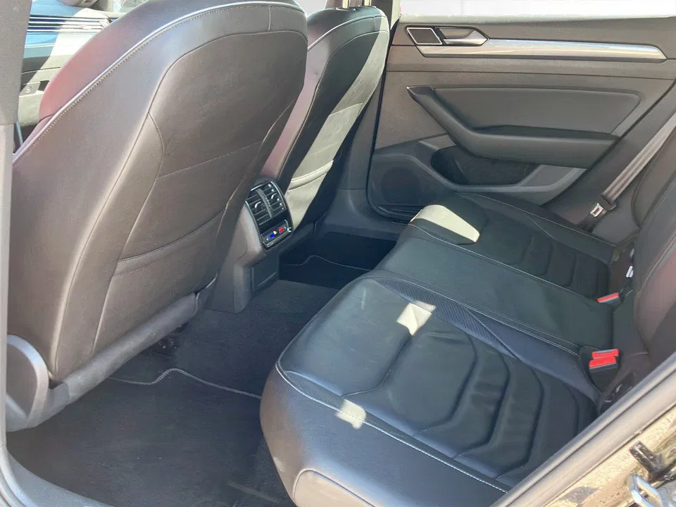 VW Arteon 2.0 TDI R-Line DSG | Bild 12 von 24