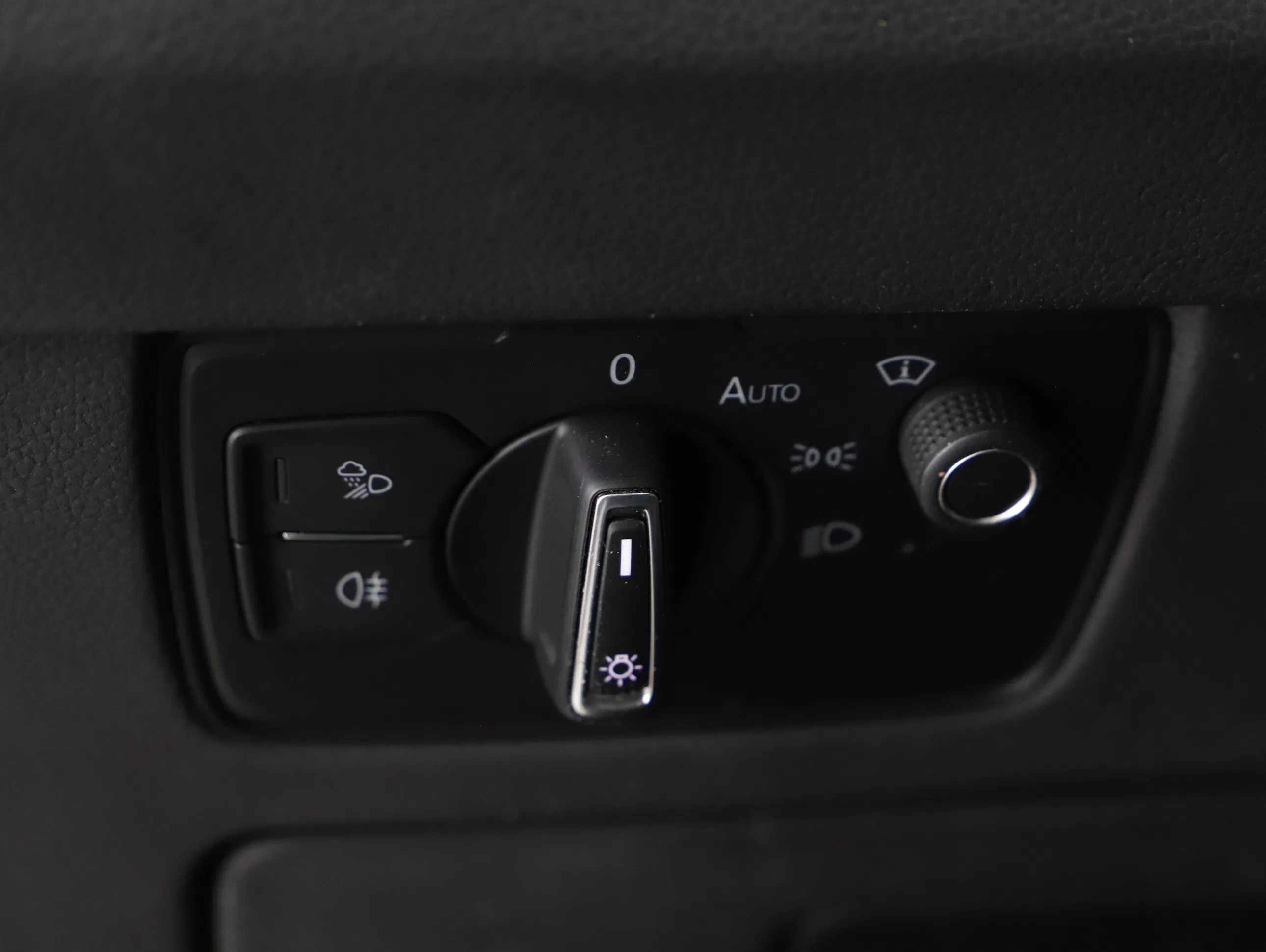 VW Arteon 2.0 TDI Elegance | Bild 15 von 24