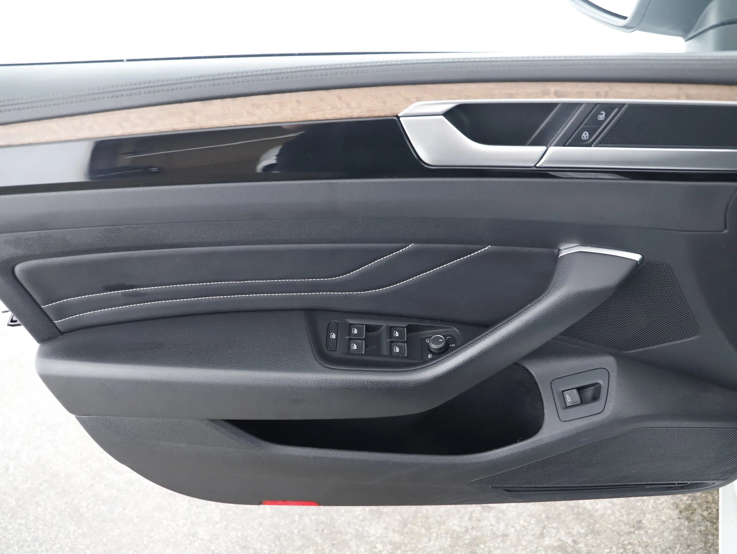 VW Arteon 2.0 TDI Elegance | Bild 16 von 24