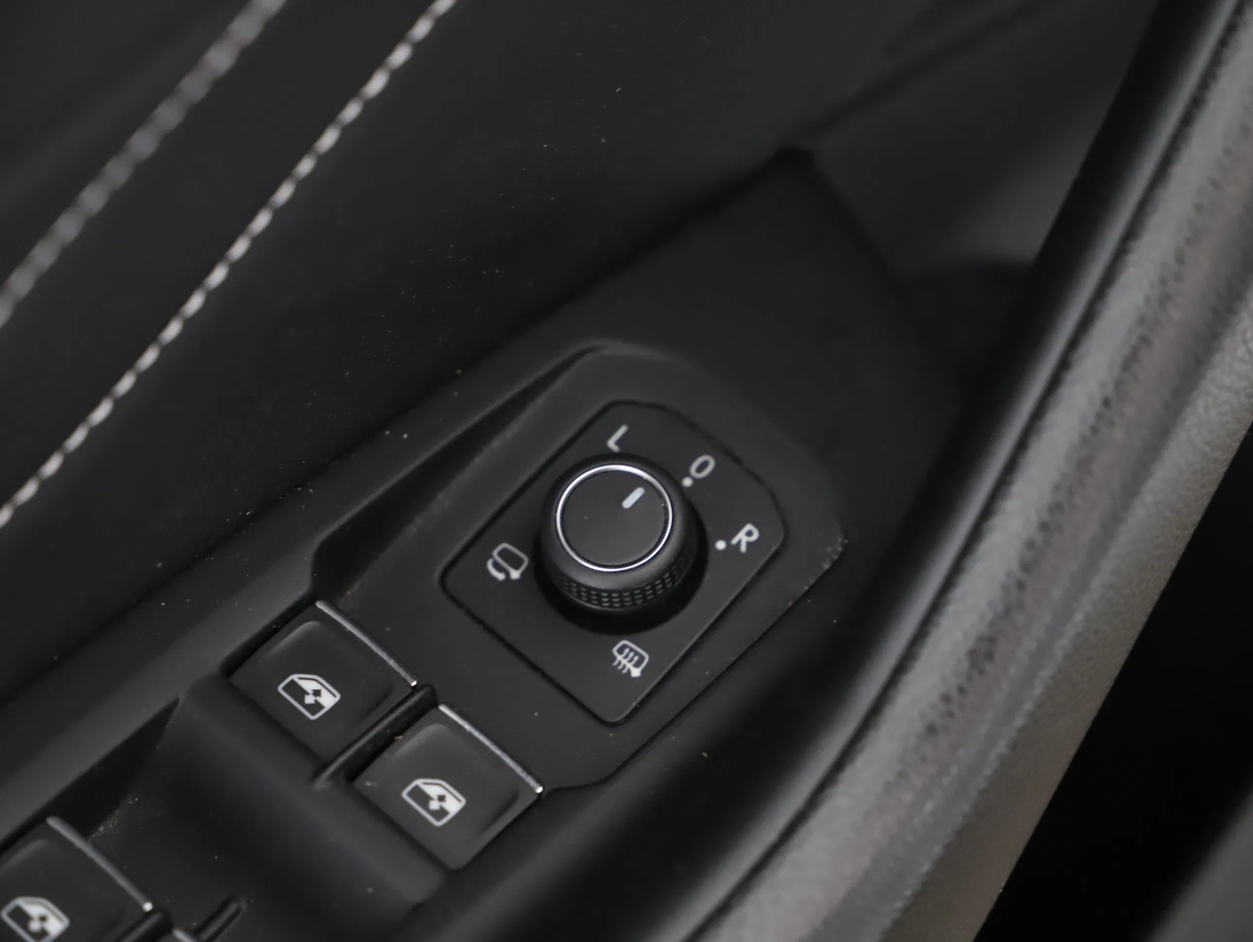 VW Arteon 2.0 TDI Elegance | Bild 17 von 24