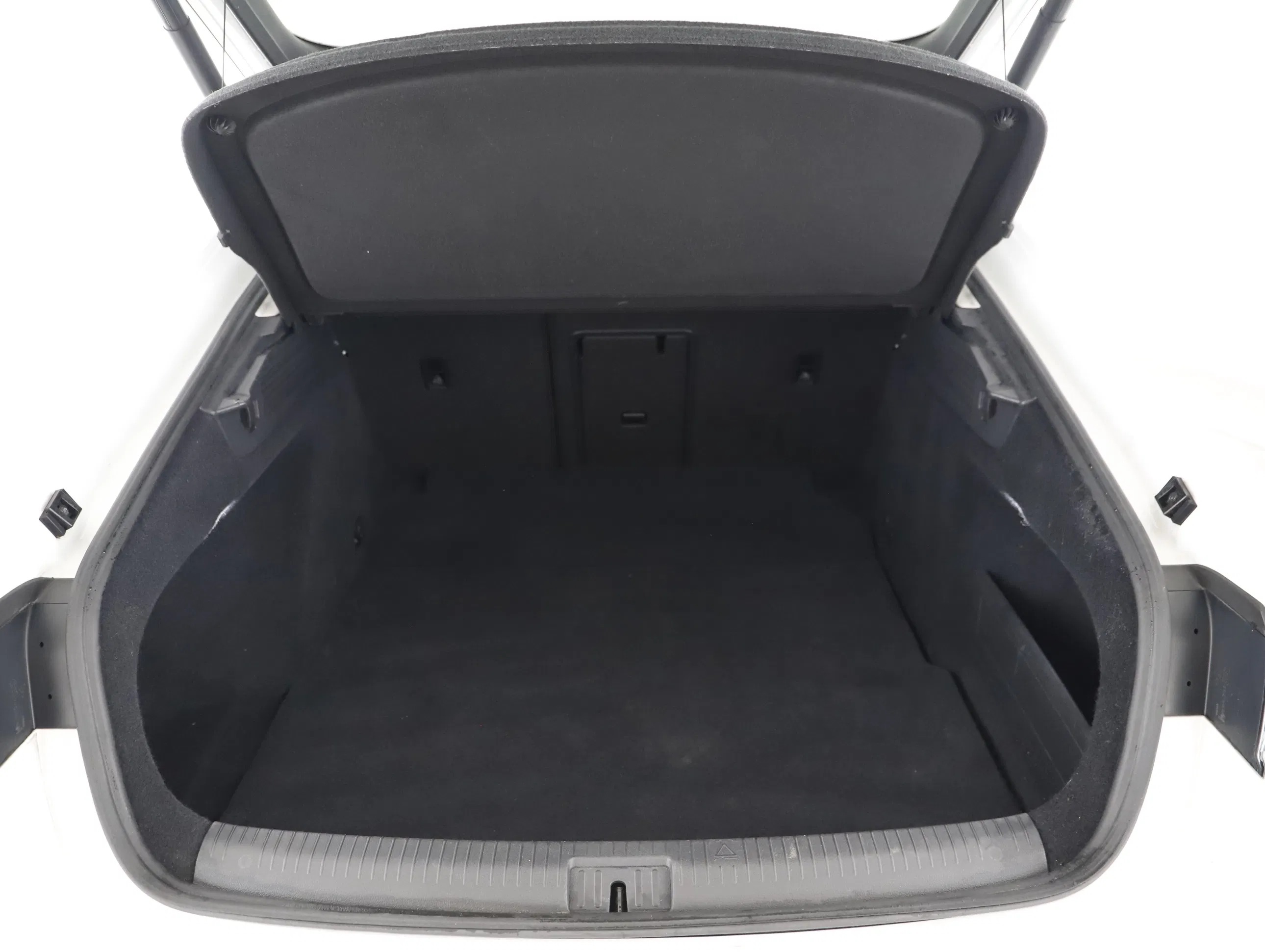 VW Arteon 2.0 TDI Elegance | Bild 18 von 24