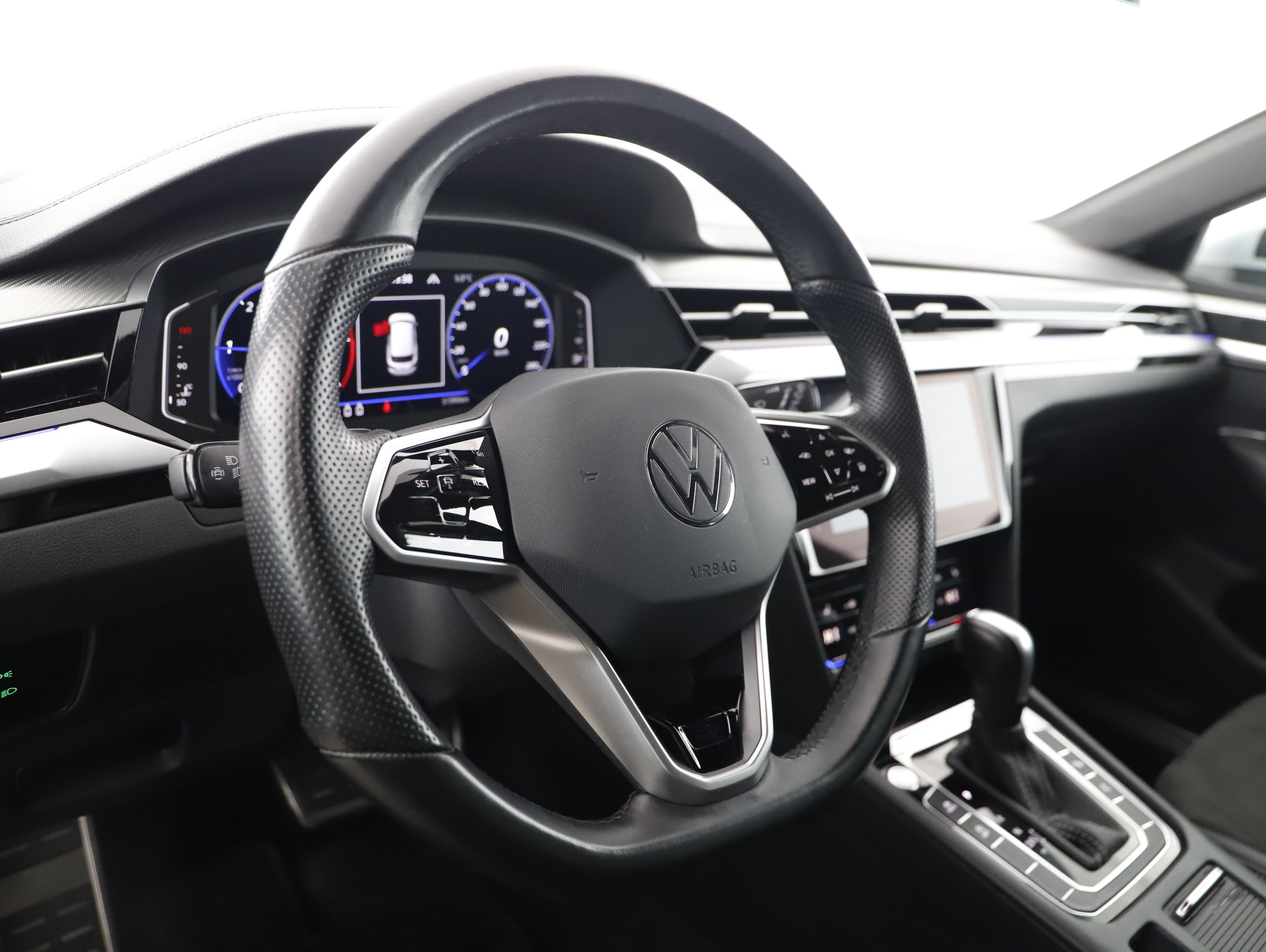 VW Arteon Shooting Brake 2.0 TDI 4Motion R-Line | Bild 13 von 31