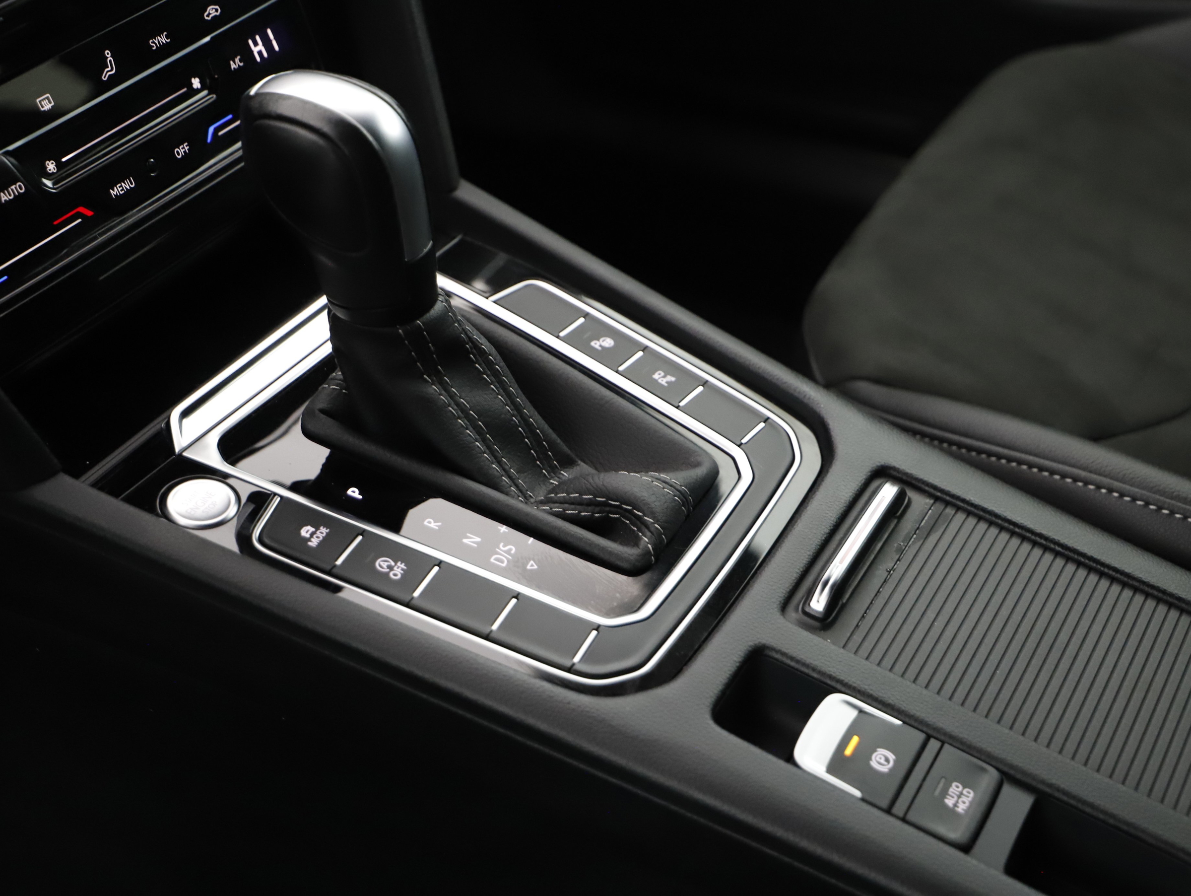 VW Arteon Shooting Brake 2.0 TDI 4Motion R-Line | Bild 21 von 31