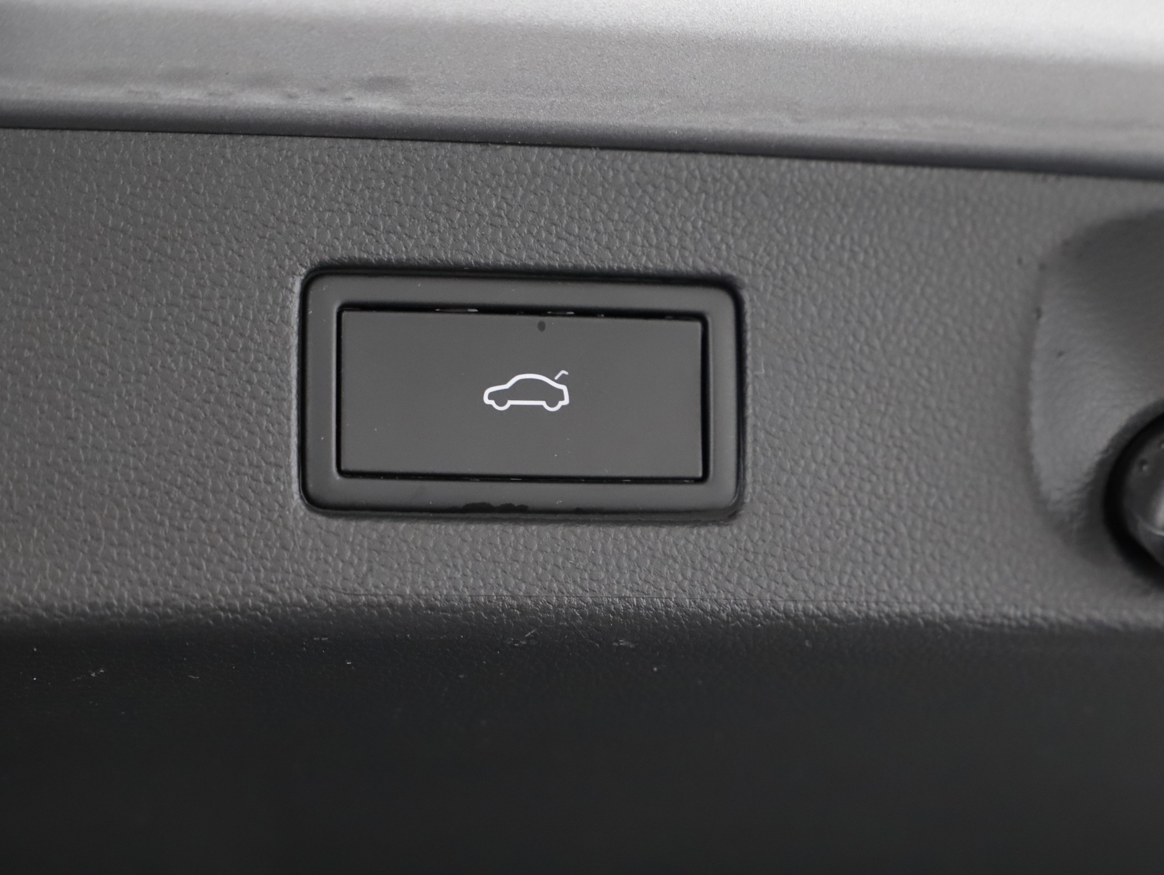 VW Arteon Shooting Brake 2.0 TDI 4Motion R-Line | Bild 24 von 31