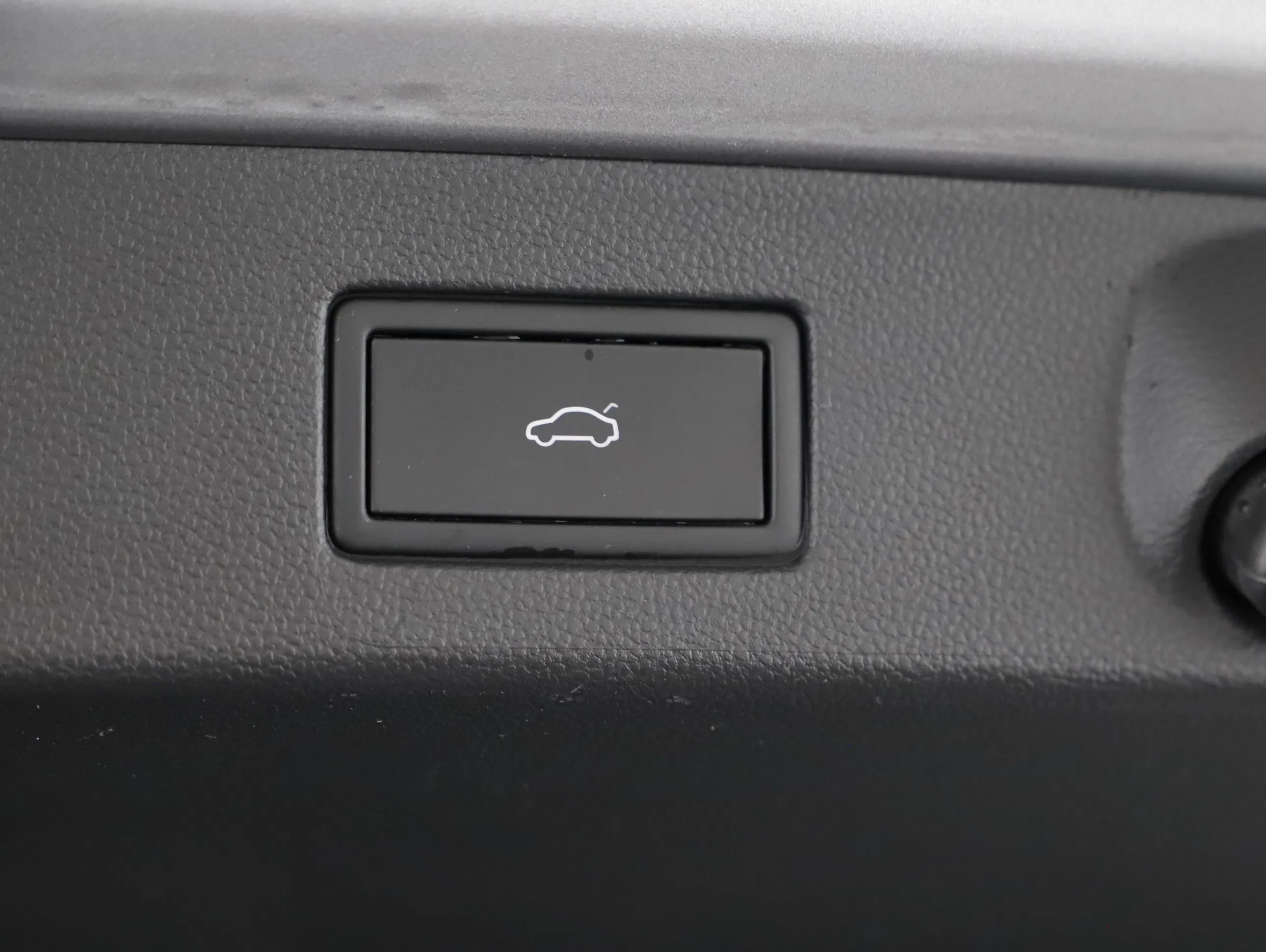 VW Arteon Shooting Brake 2.0 TDI 4Motion R-Line | Bild 24 von 31