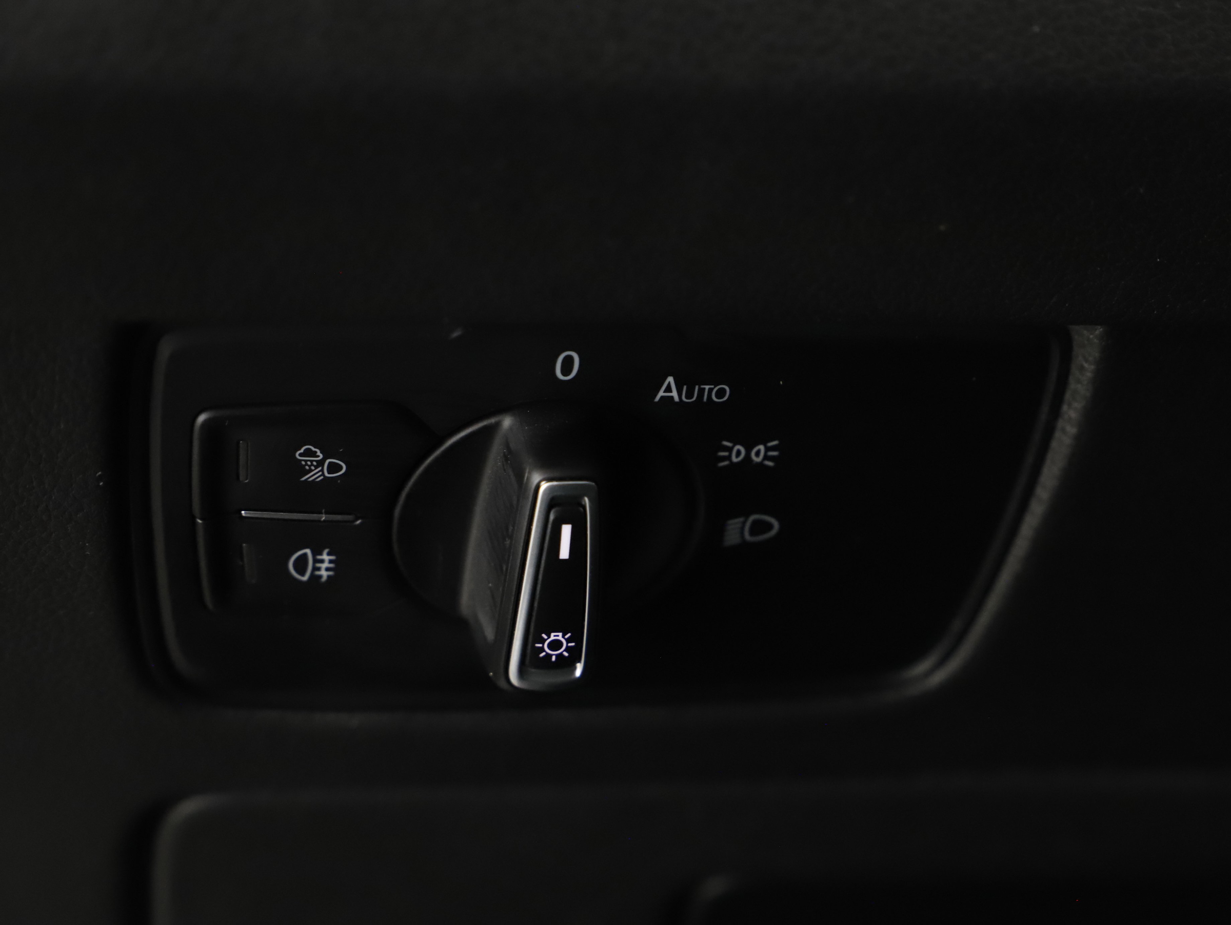 VW Arteon Shooting Brake 2.0 TDI 4Motion R-Line | Bild 10 von 31