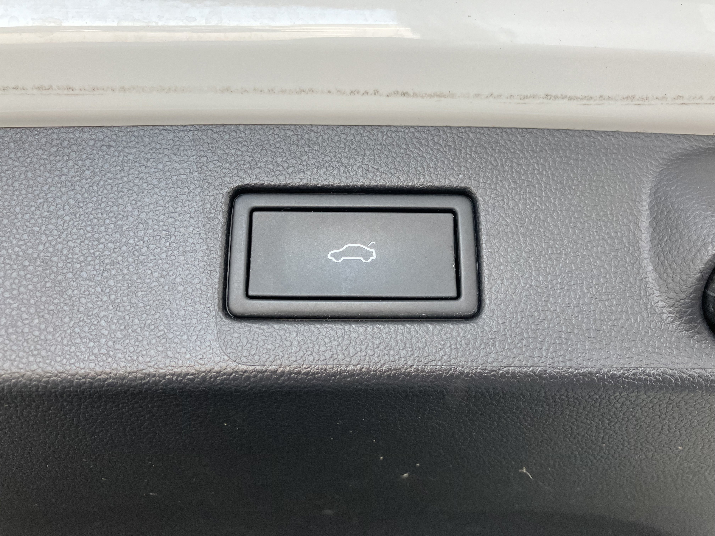 VW Arteon Shooting Brake 2.0 TDI  Elegance | Bild 25 von 26