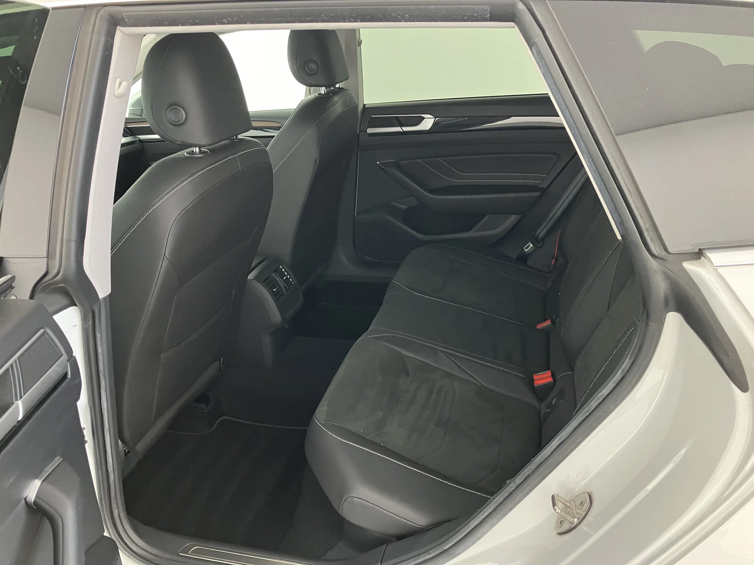 VW Arteon Shooting Brake 2.0 TDI Elegance | Bild 22 von 26