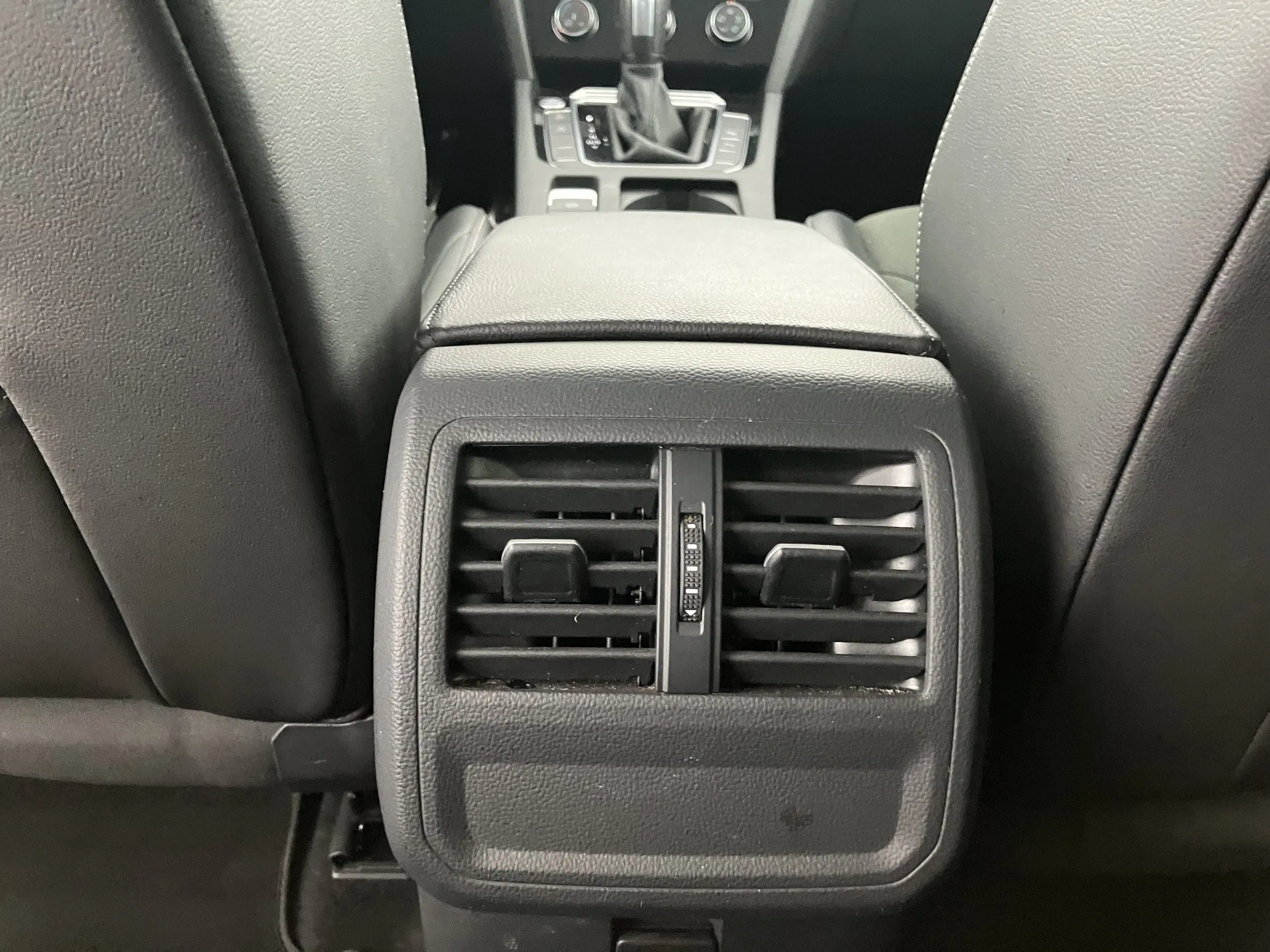 VW Arteon Shooting Brake 2.0 TDI Elegance | Bild 23 von 26