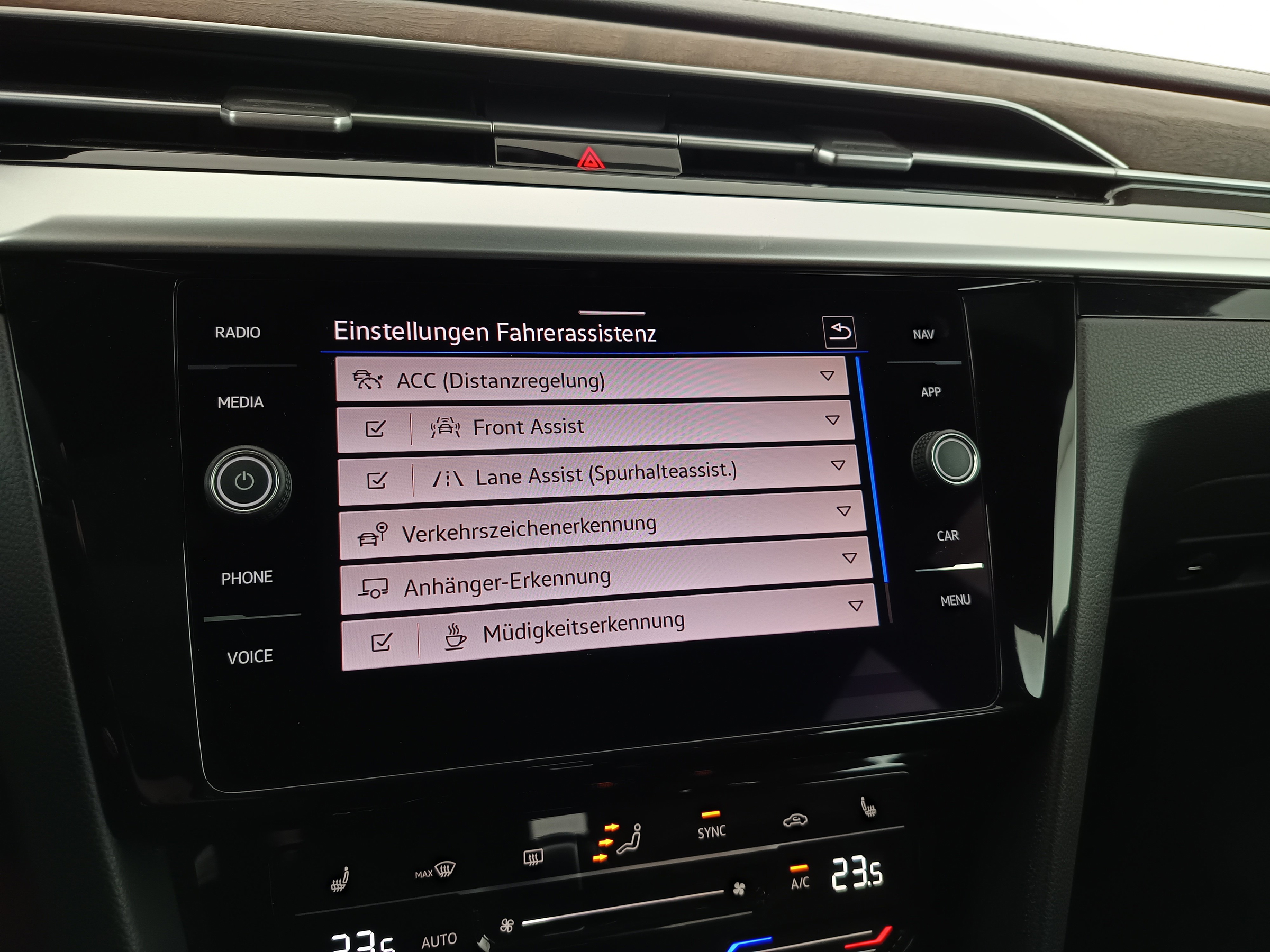 VW Arteon Shooting Brake 2.0 TDI Elegance | Bild 24 von 30