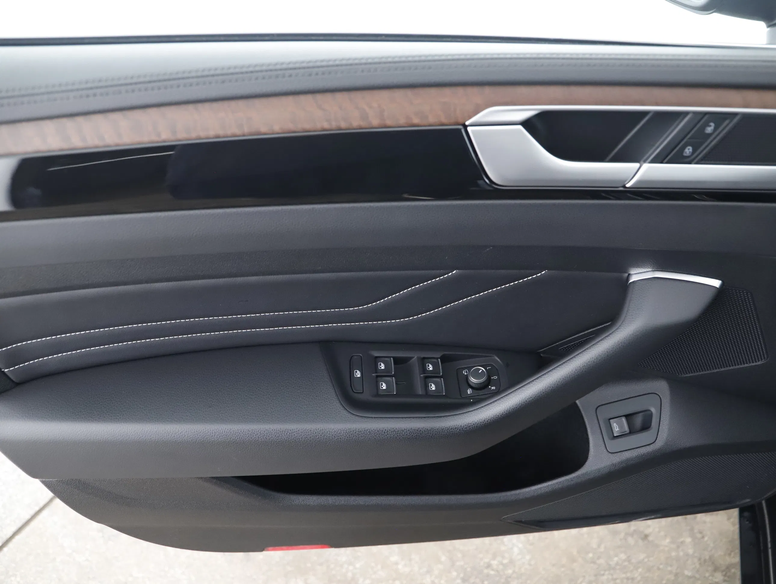 VW Arteon SB 2.0TDI Eleg DSG | Bild 4 von 24