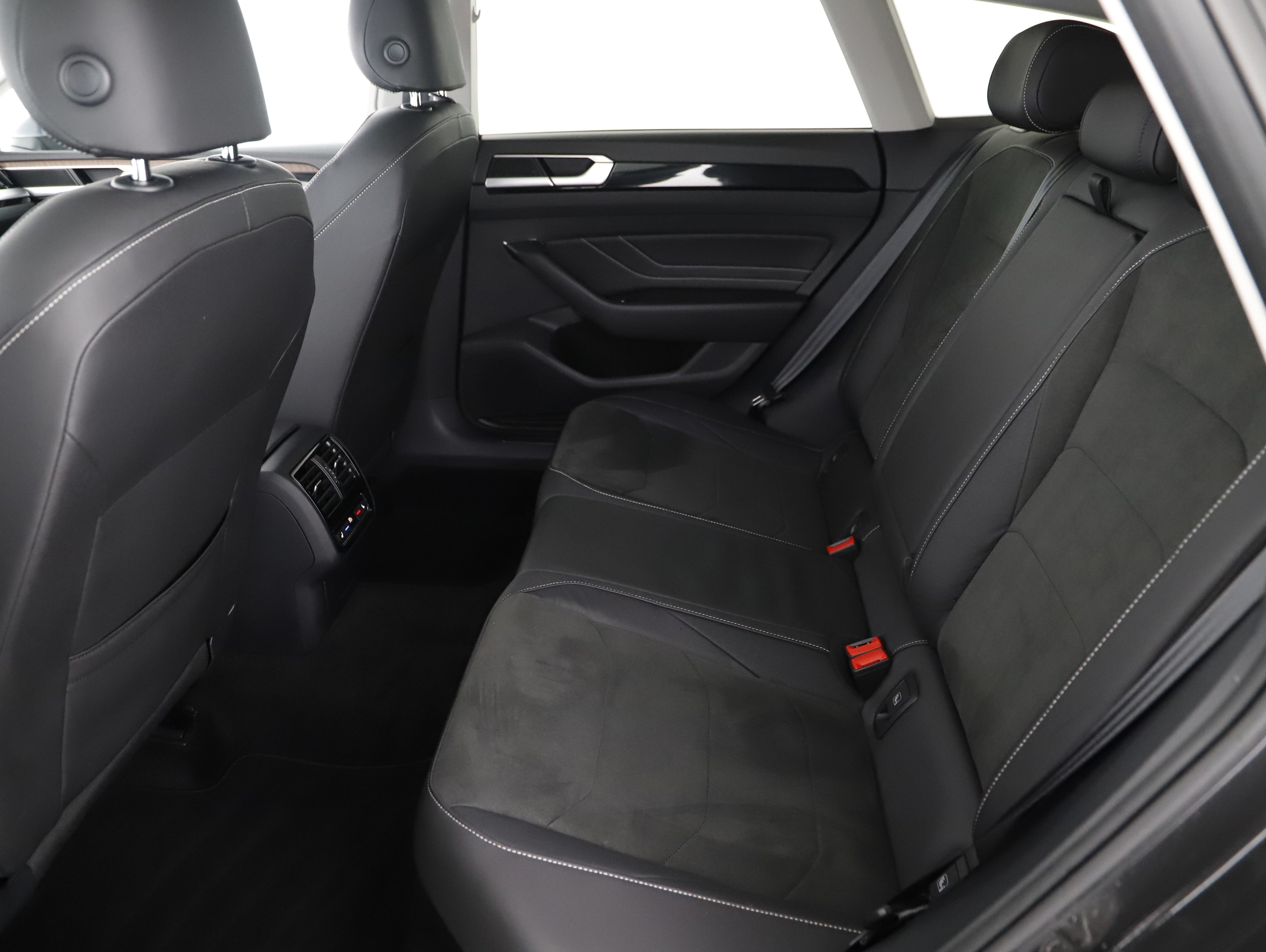 VW Arteon SB 2.0TDI Eleg DSG | Bild 18 von 24