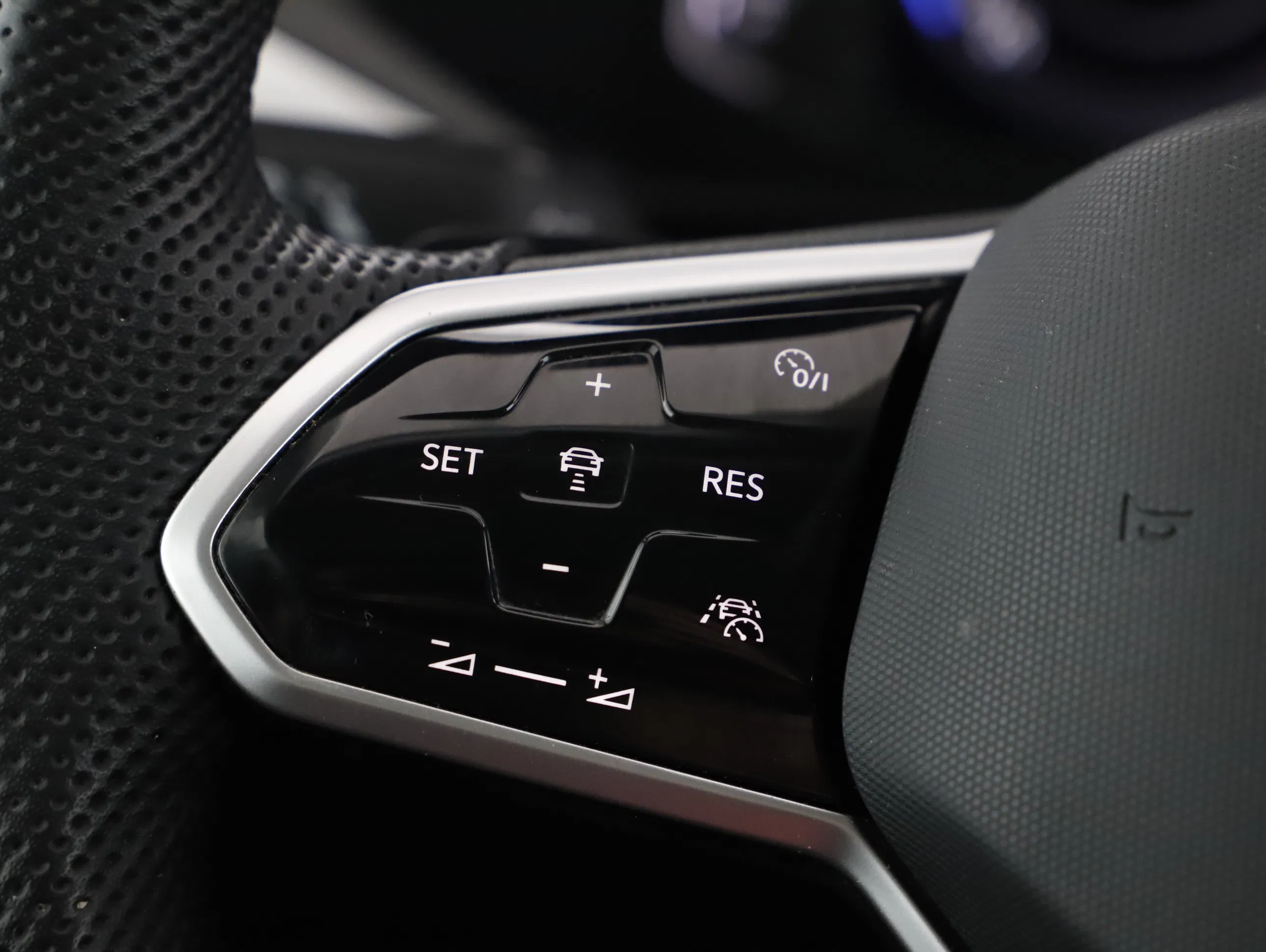 VW Arteon Shooting Brake 2.0 TDI 4Motion Elegance | Bild 9 von 22