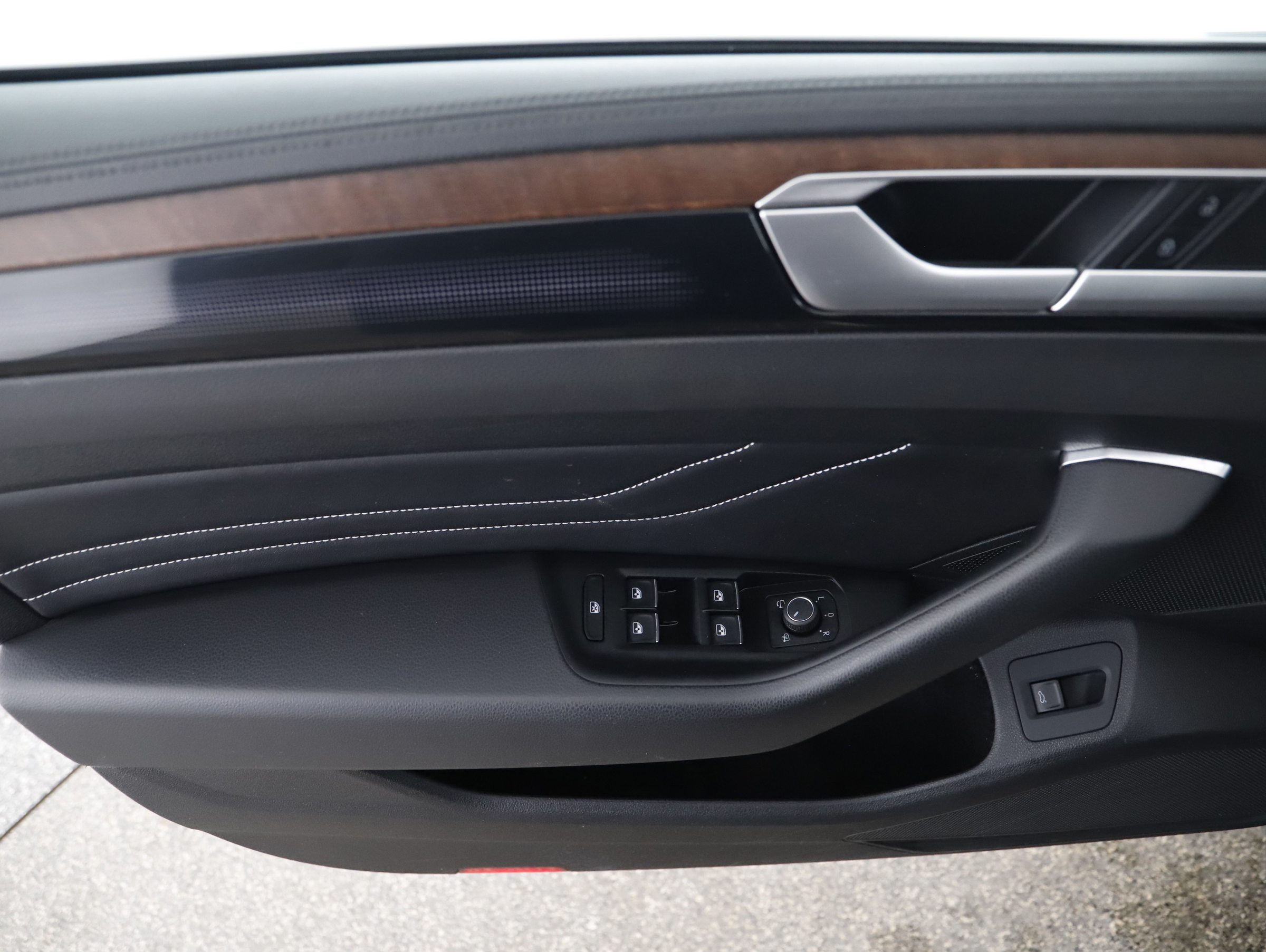 VW Arteon Shooting Brake 2.0 TDI 4Motion Elegance | Bild 4 von 22