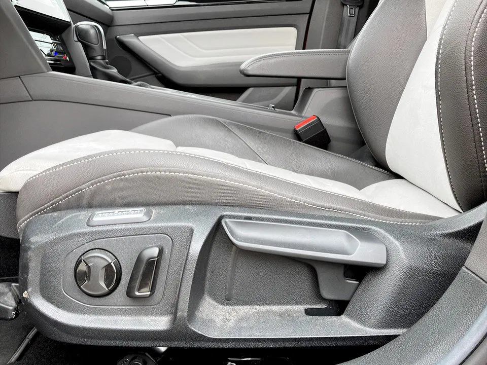 VW Arteon 2.0TDI Eleg. DSG | Bild 17 von 24