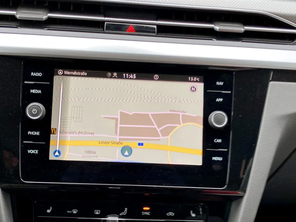 VW Arteon 2.0TDI Eleg. DSG | Bild 20 von 24