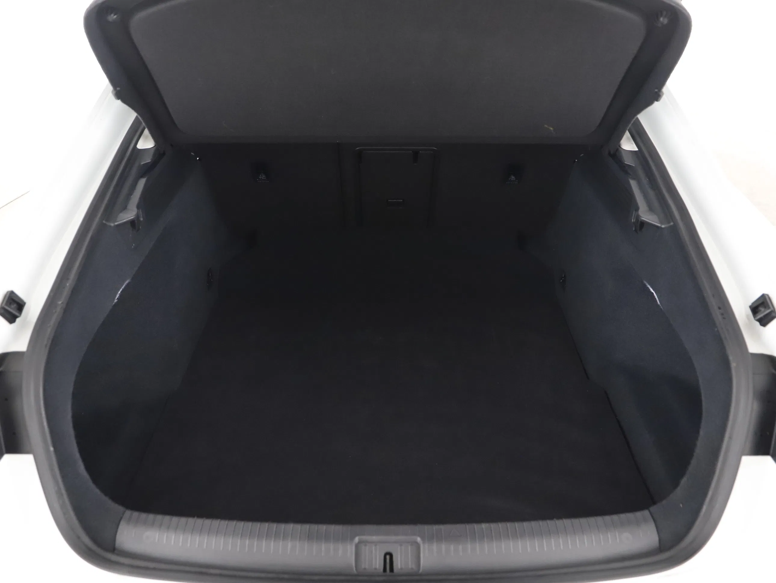 VW Arteon 2.0 TDI Eleg. DSG | Bild 19 von 21