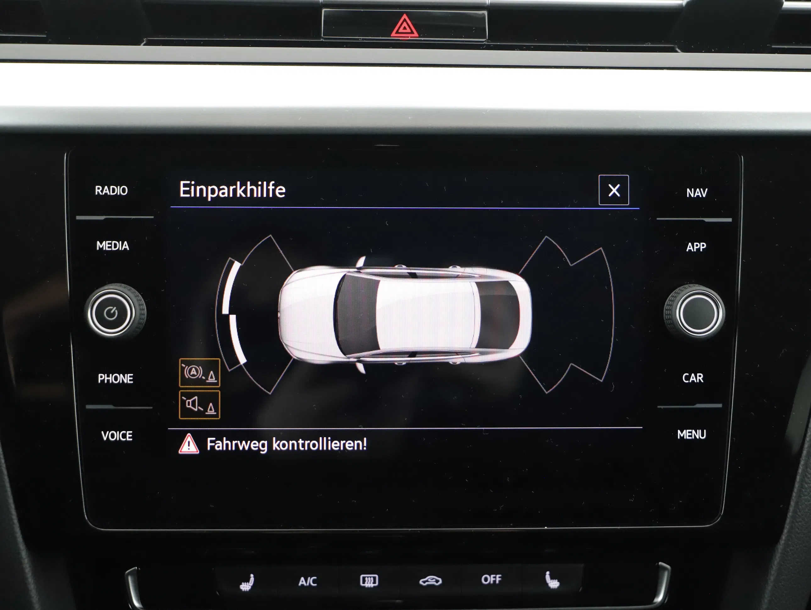 VW Arteon 2.0 TDI Eleg. DSG | Bild 17 von 21