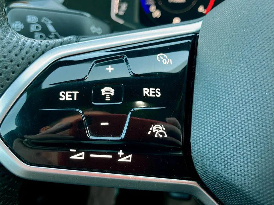 VW Arteon SB 2.0 TDI 4Motion R-Line | Bild 15 von 28