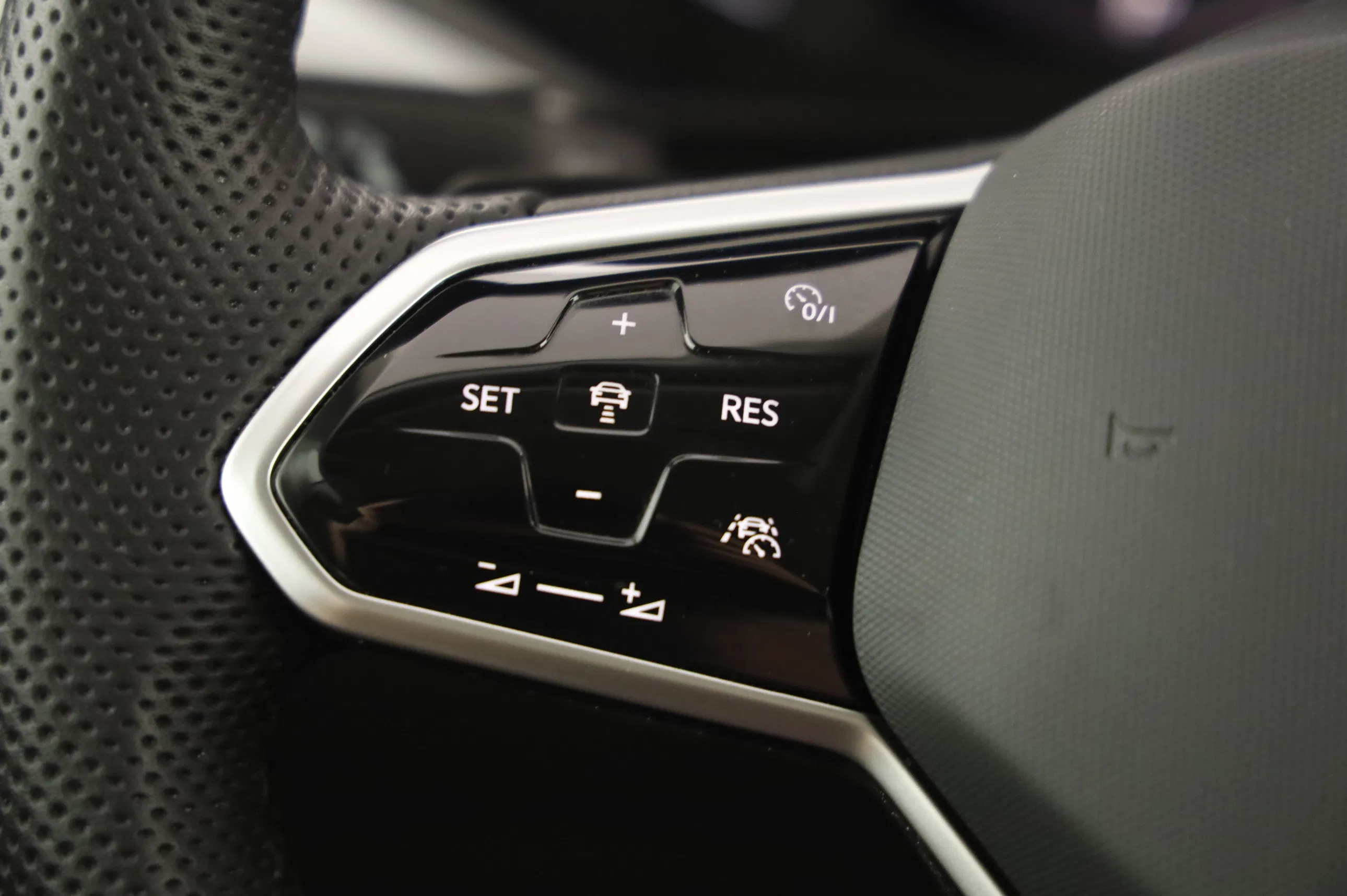 VW Arteon Shooting Brake 2.0 TDI 4Motion Elegance | Bild 16 von 26