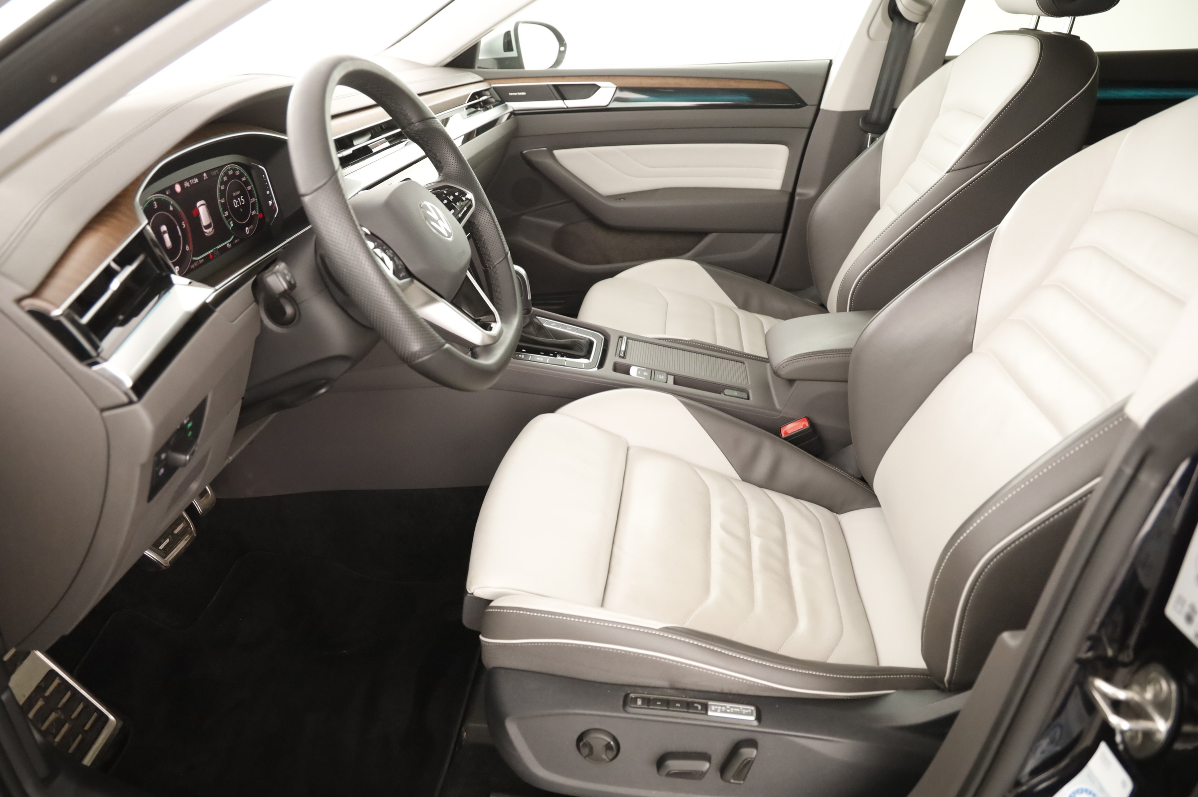 VW Arteon Shooting Brake 2.0 TDI 4Motion Elegance | Bild 5 von 26