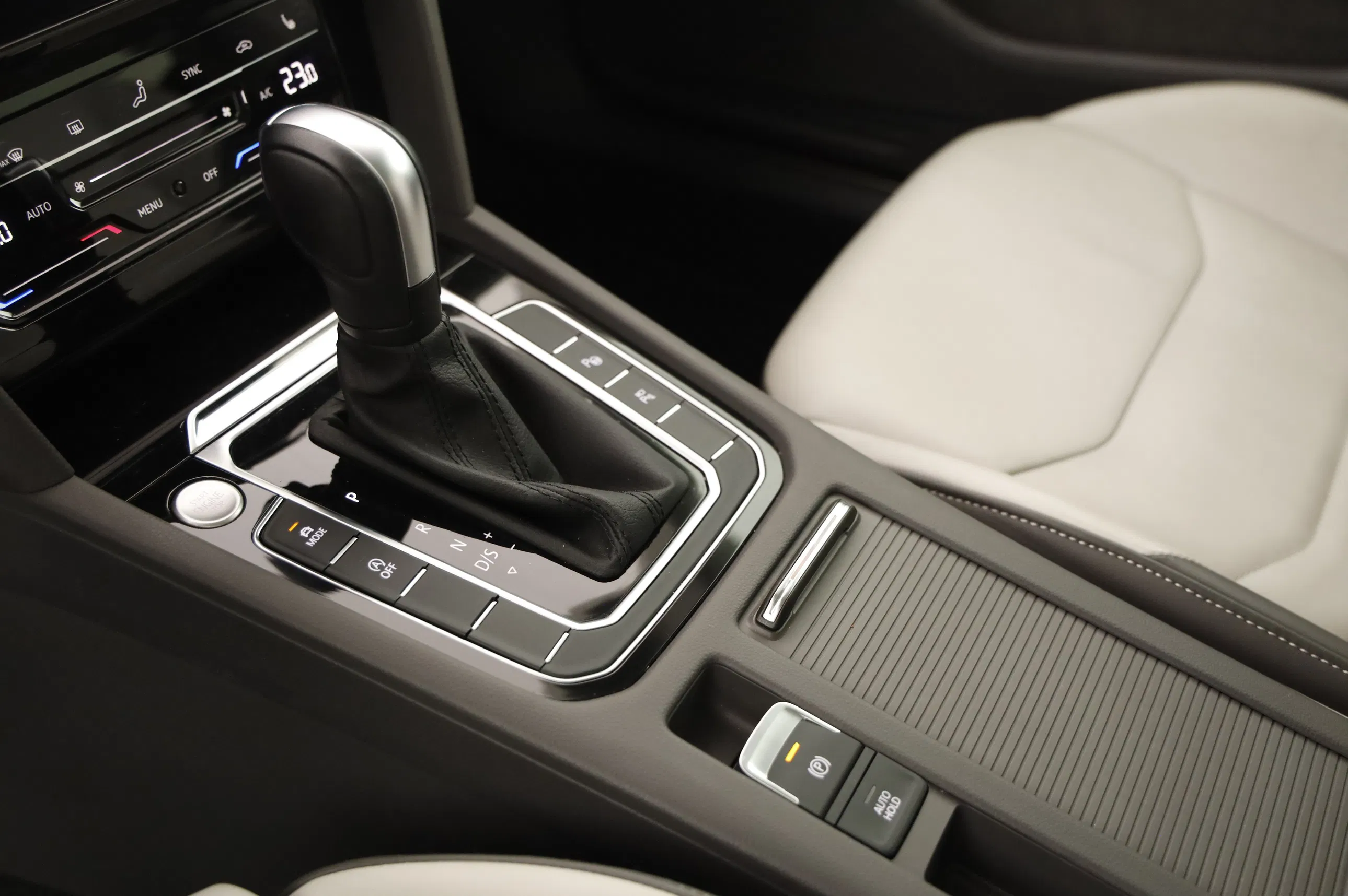 VW Arteon Shooting Brake 2.0 TDI 4Motion Elegance | Bild 9 von 26