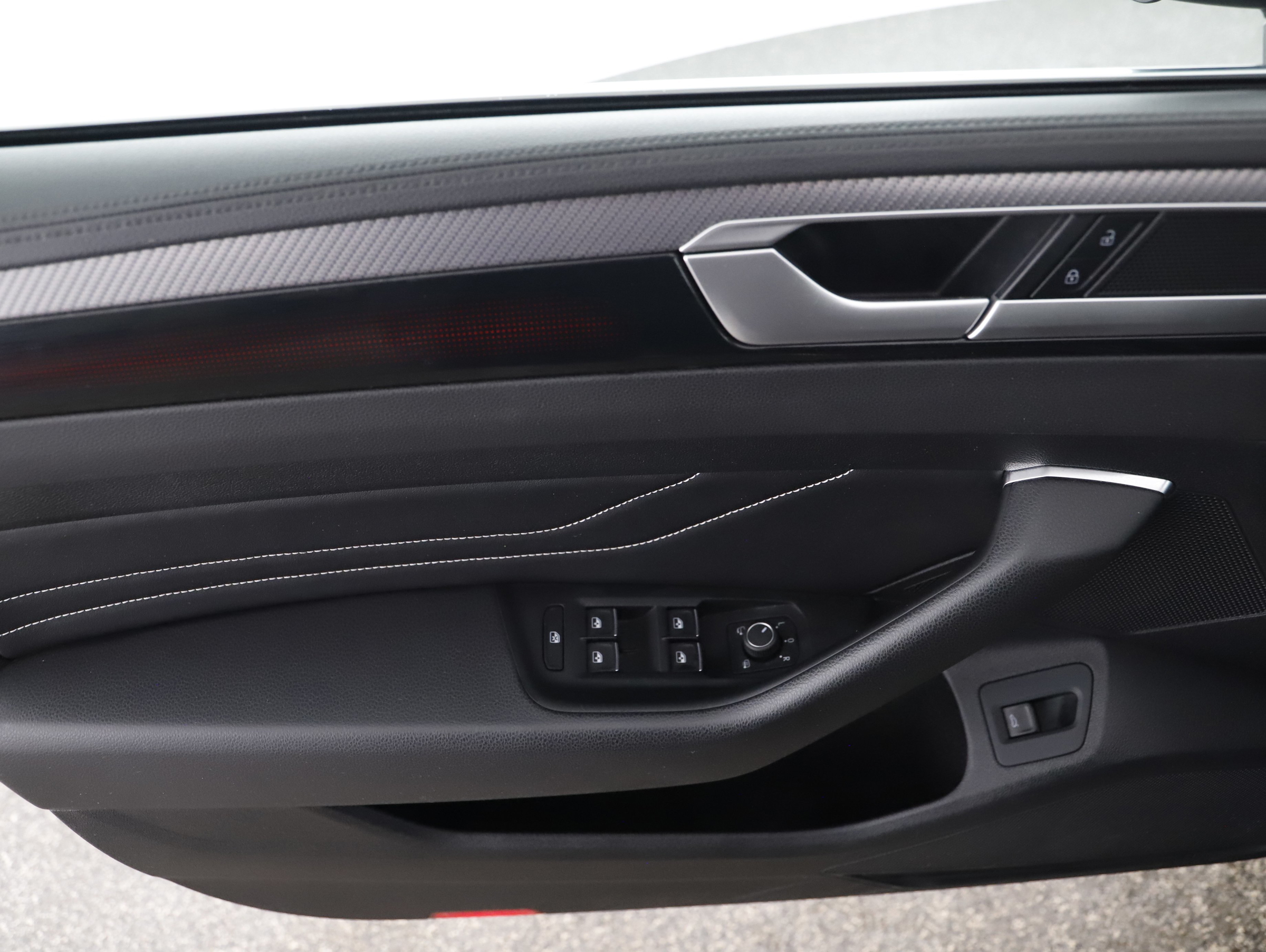 VW Arteon Shooting Brake 2.0 TDI 4Motion R-Line | Bild 10 von 29