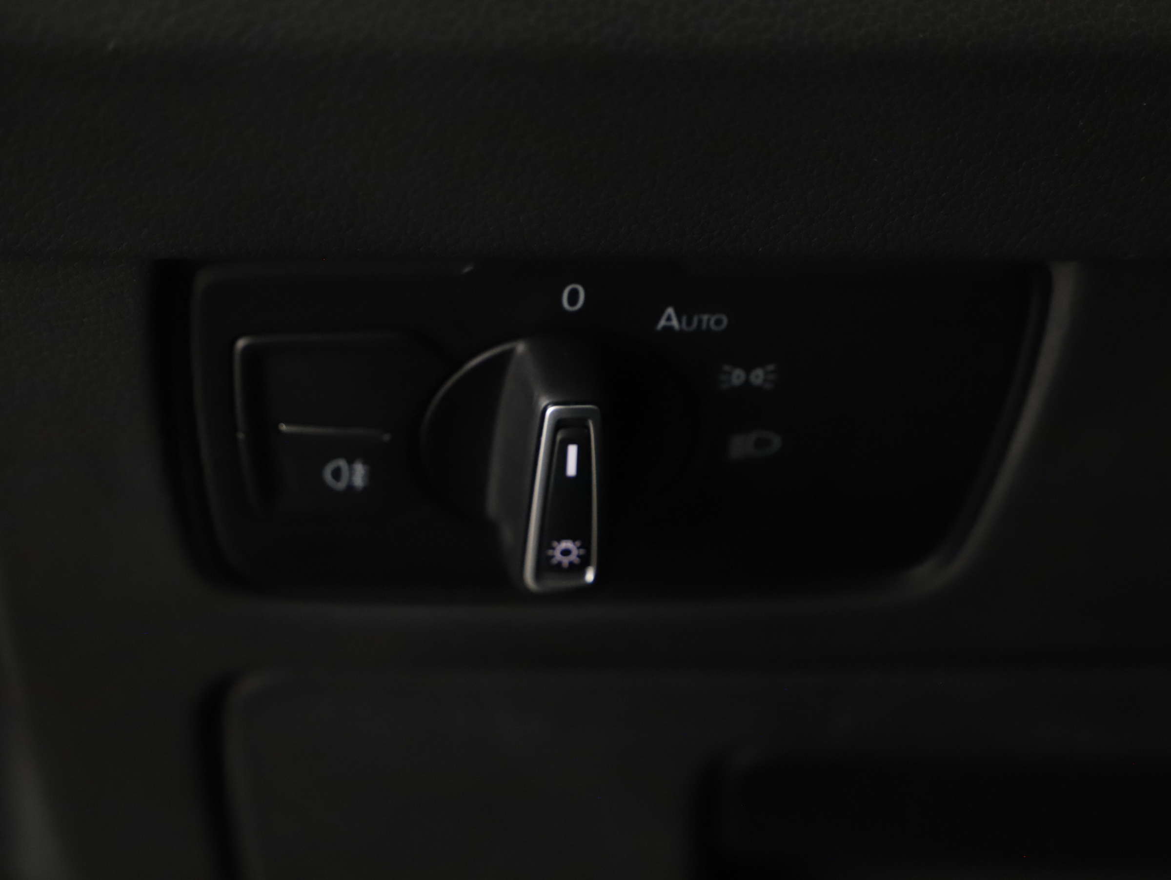 VW Arteon Shooting Brake 2.0 TDI 4Motion R-Line | Bild 12 von 29