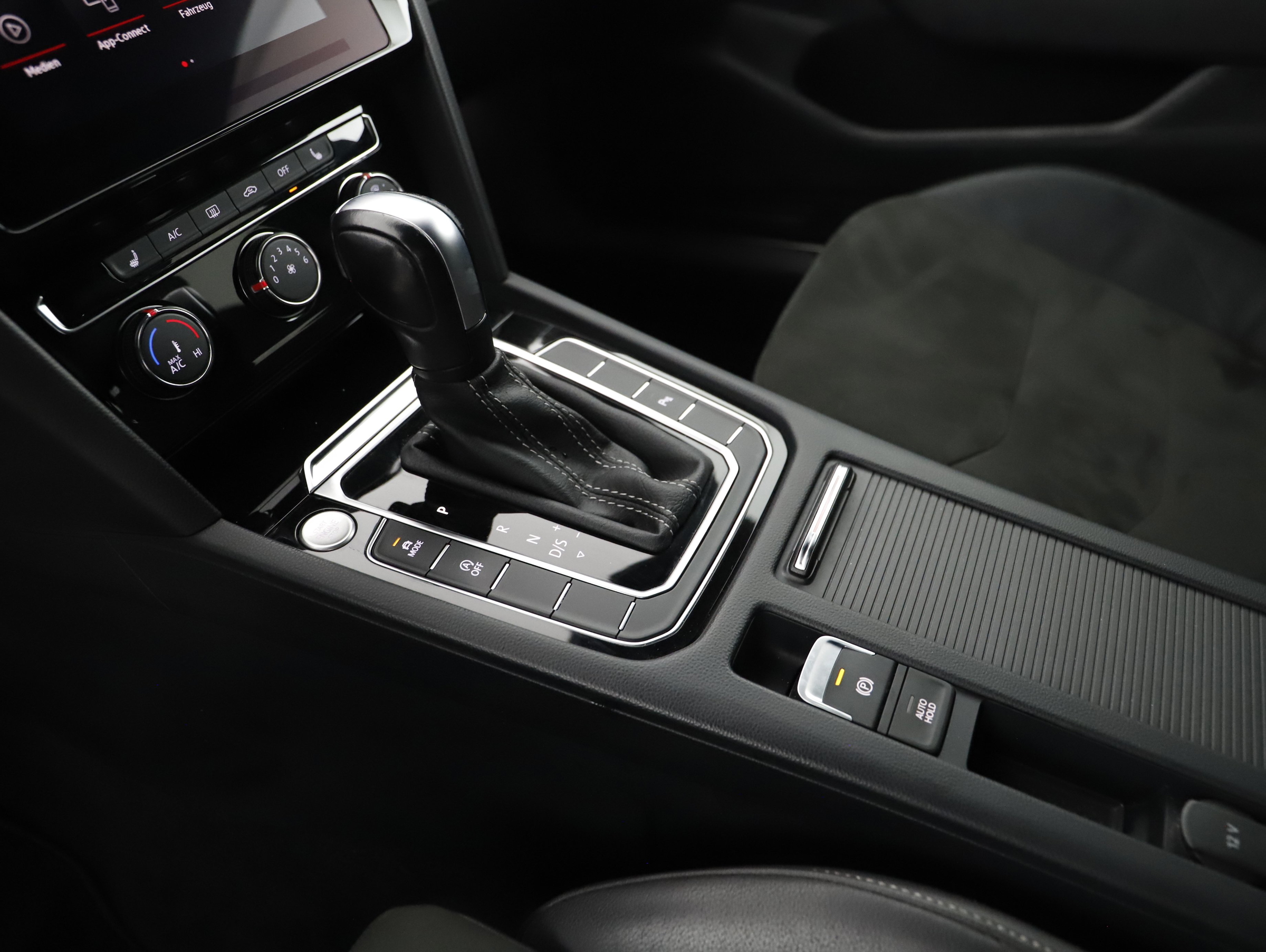 VW Arteon Shooting Brake 2.0 TDI 4Motion R-Line | Bild 23 von 29