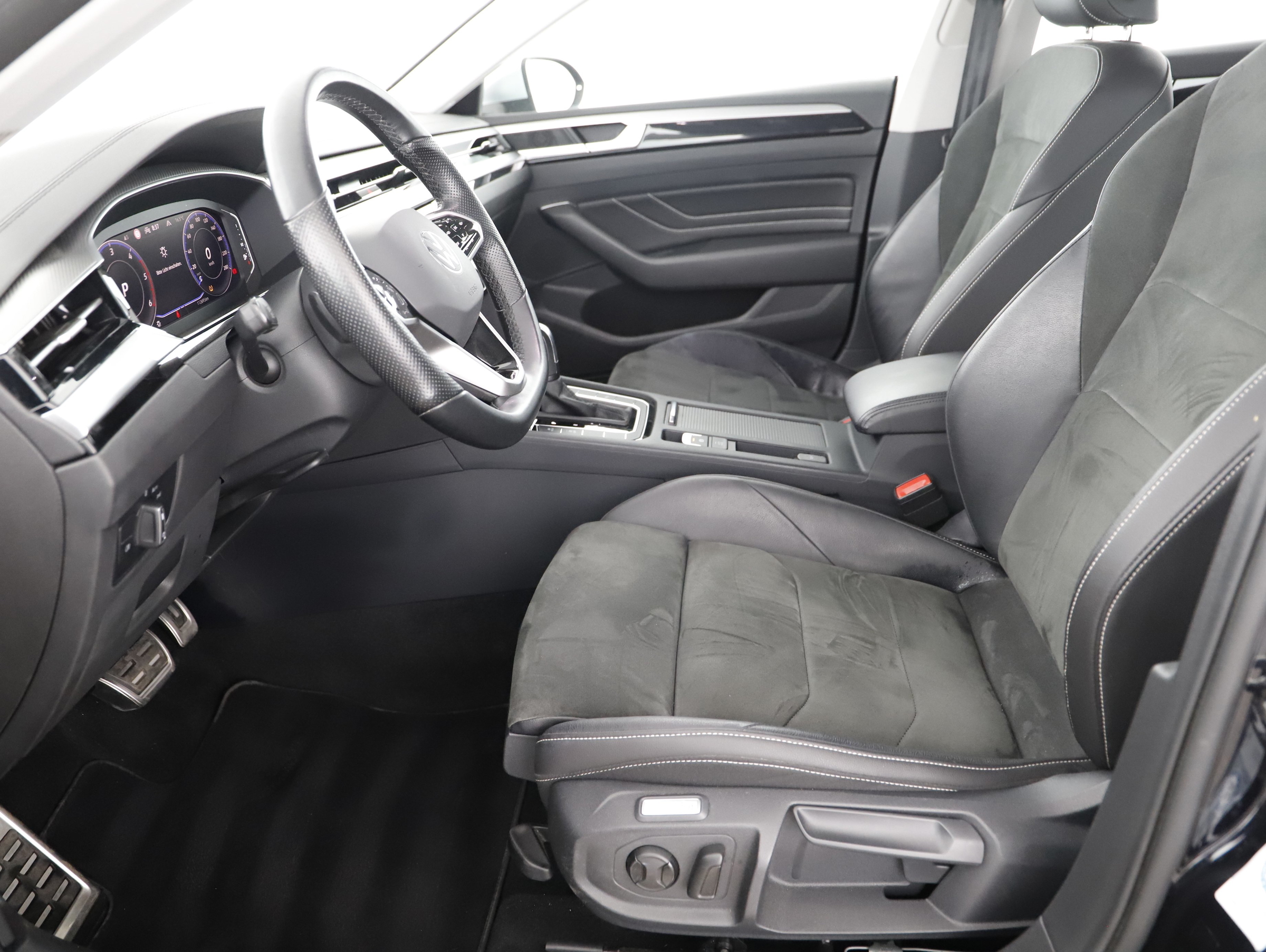 VW Arteon Shooting Brake 2.0 TDI  Elegance | Bild 14 von 30