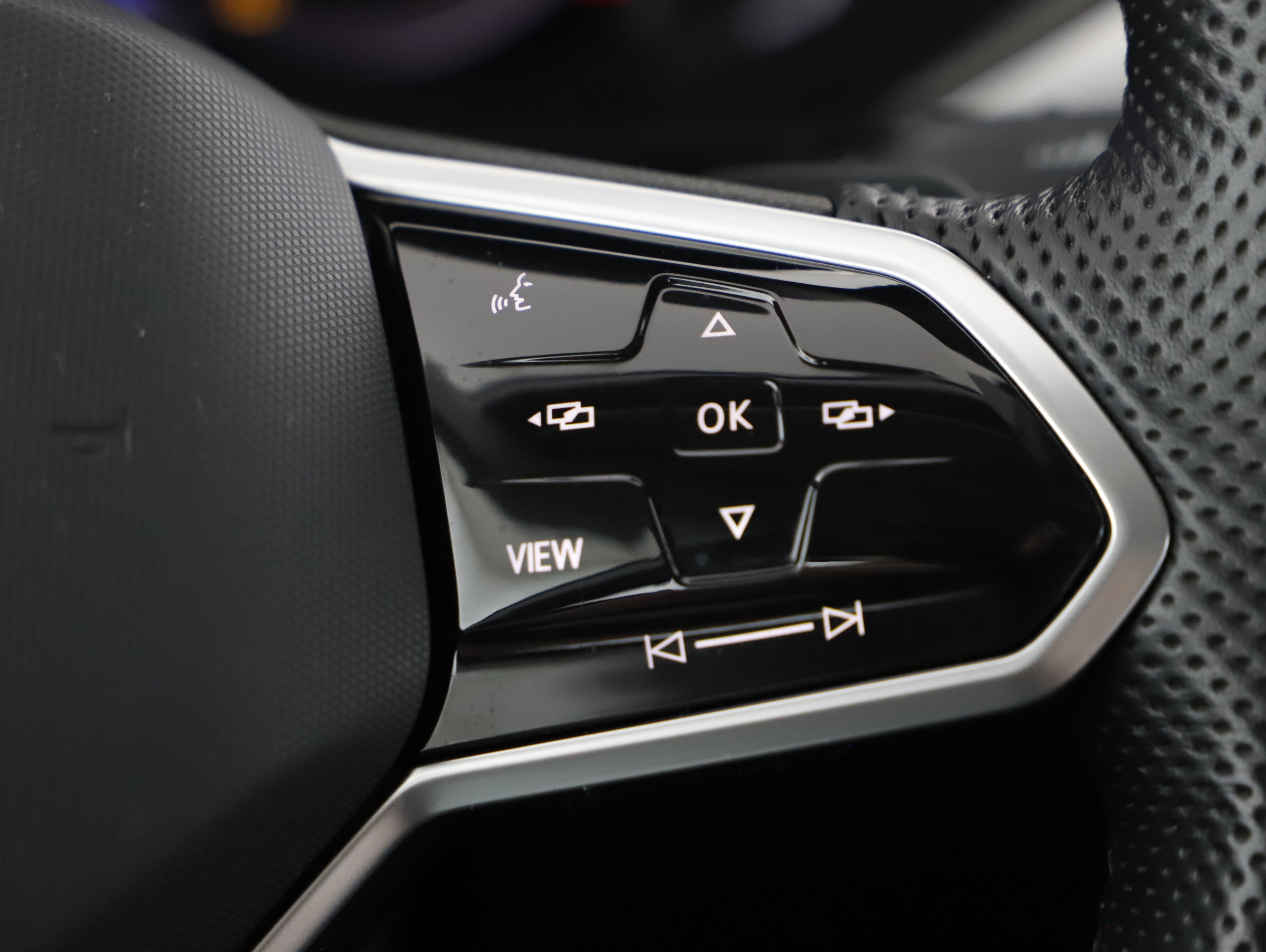 VW Arteon Shooting Brake 2.0 TDI  Elegance | Bild 19 von 30