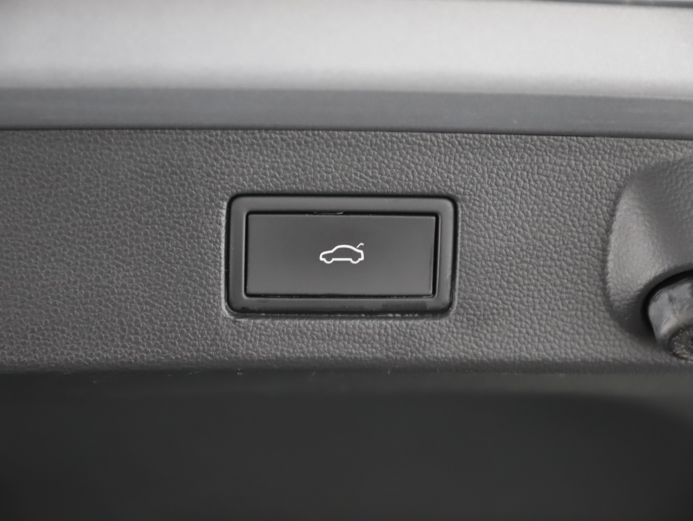 VW Arteon Shooting Brake 2.0 TDI  R-Line | Bild 21 von 25