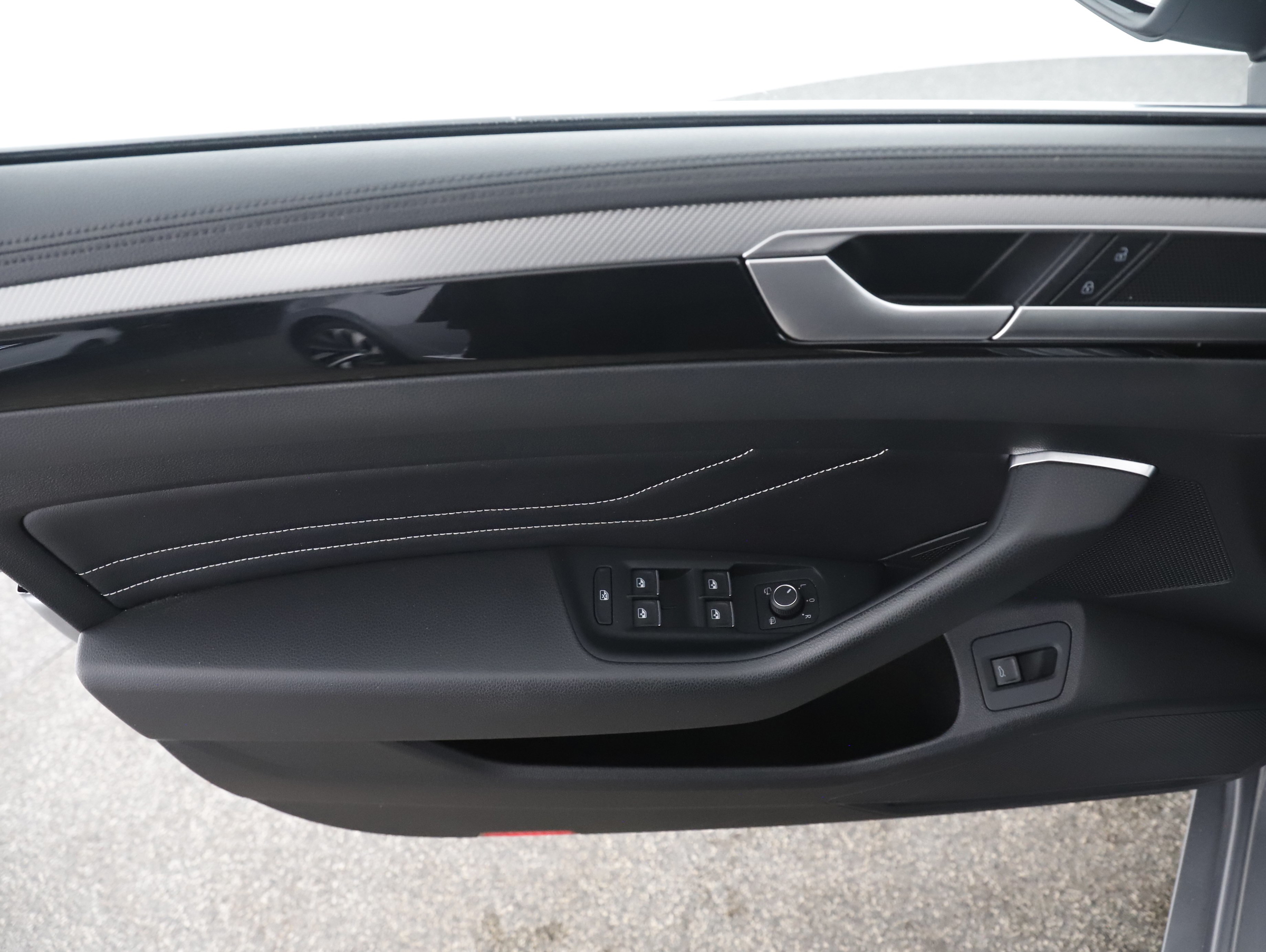 VW Arteon Shooting Brake 2.0 TDI  R-Line | Bild 5 von 25