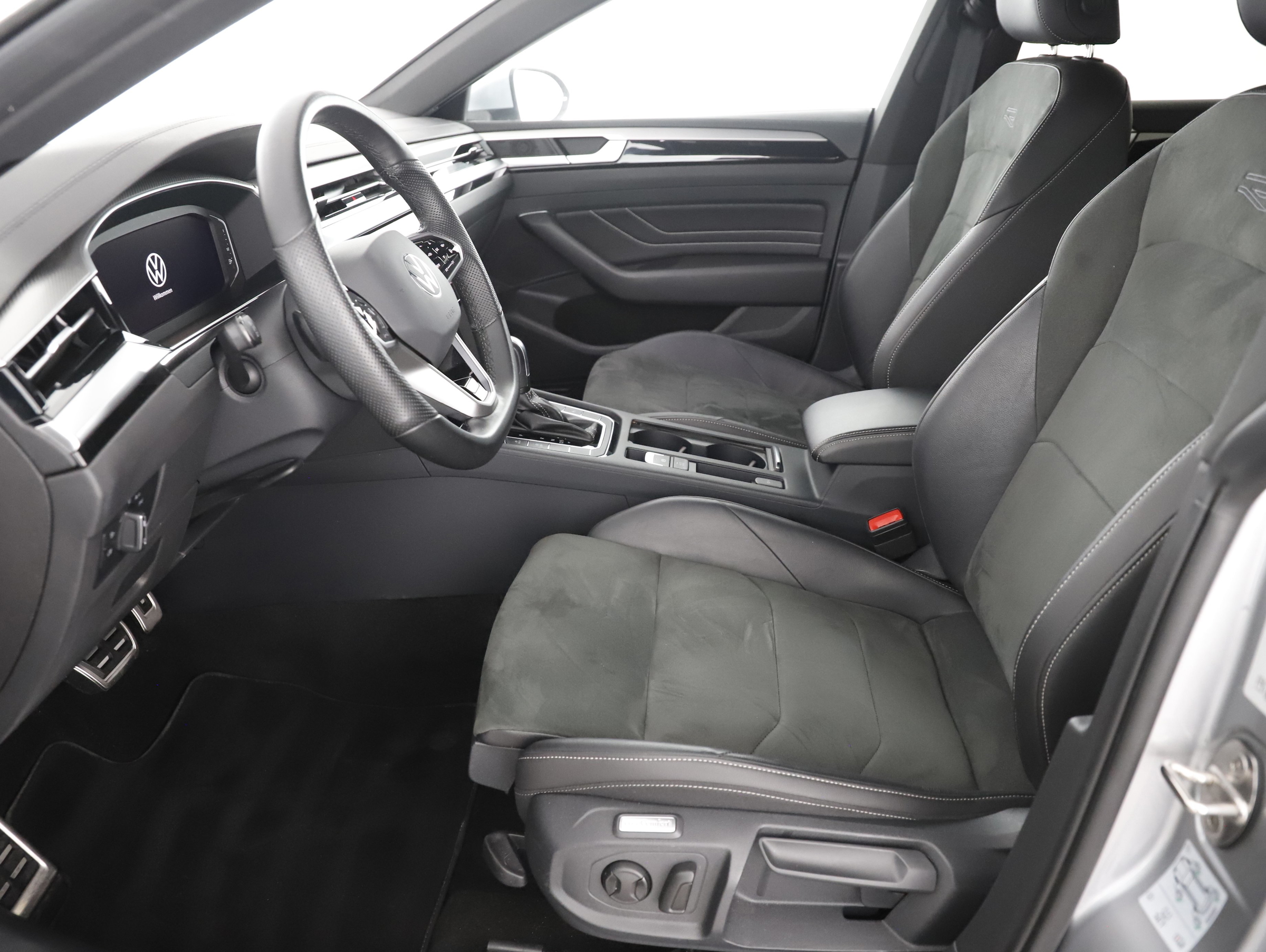 VW Arteon Shooting Brake 2.0 TDI  R-Line | Bild 8 von 25