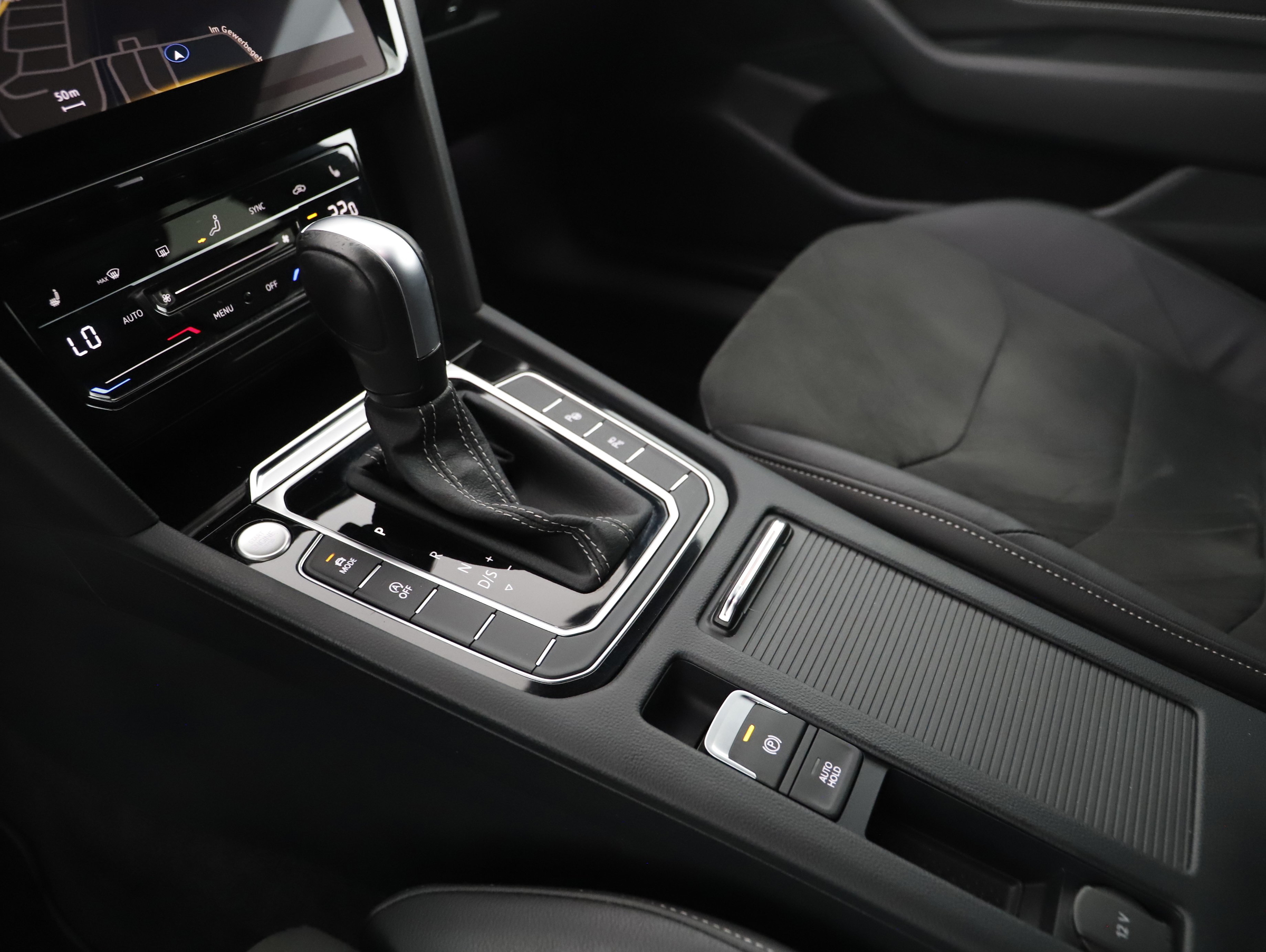 VW Arteon Shooting Brake 2.0 TDI R-Line | Bild 17 von 25