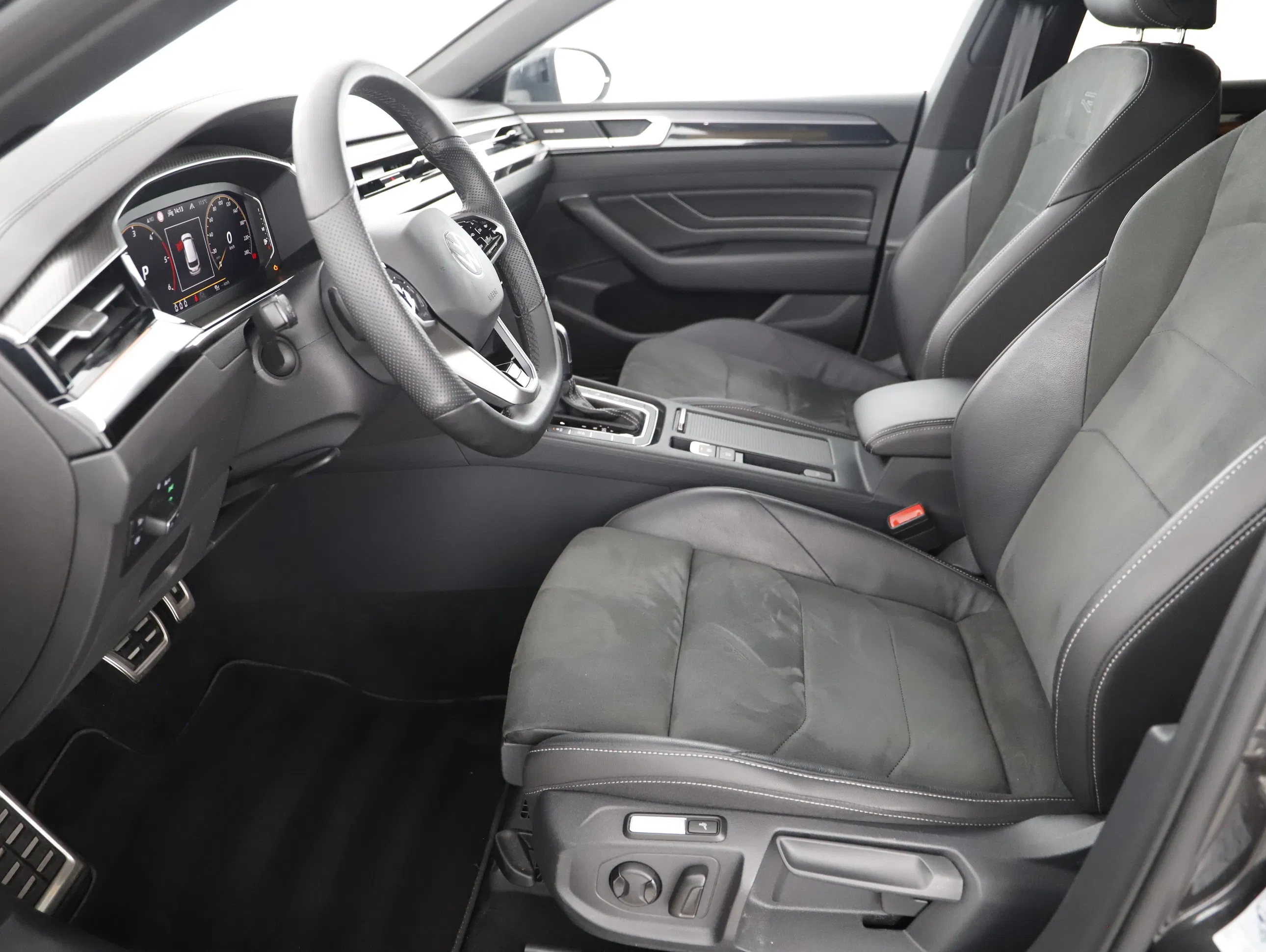 VW Arteon Shooting Brake 2.0 TDI R-Line | Bild 7 von 25