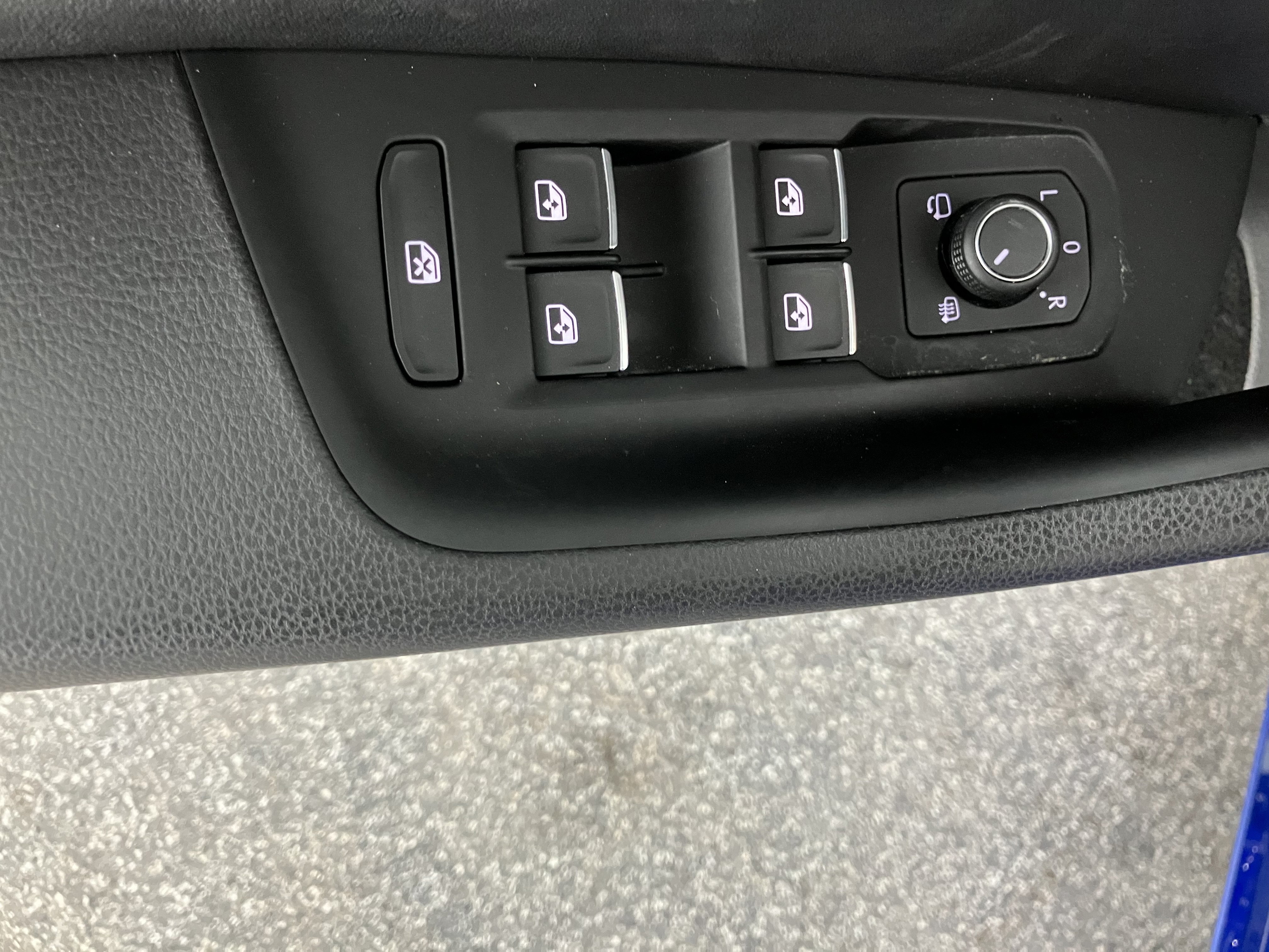 VW Arteon R-Line 1.5 TSI | Bild 4 von 31